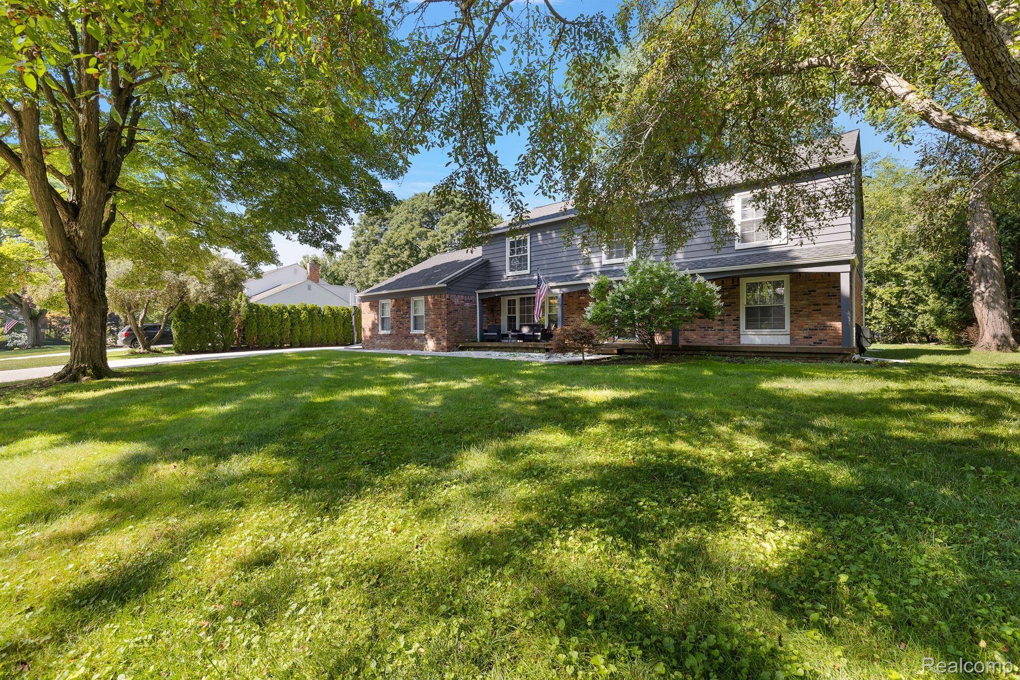 Beverly Hills, MI 48025,31319 FOXBORO WAY