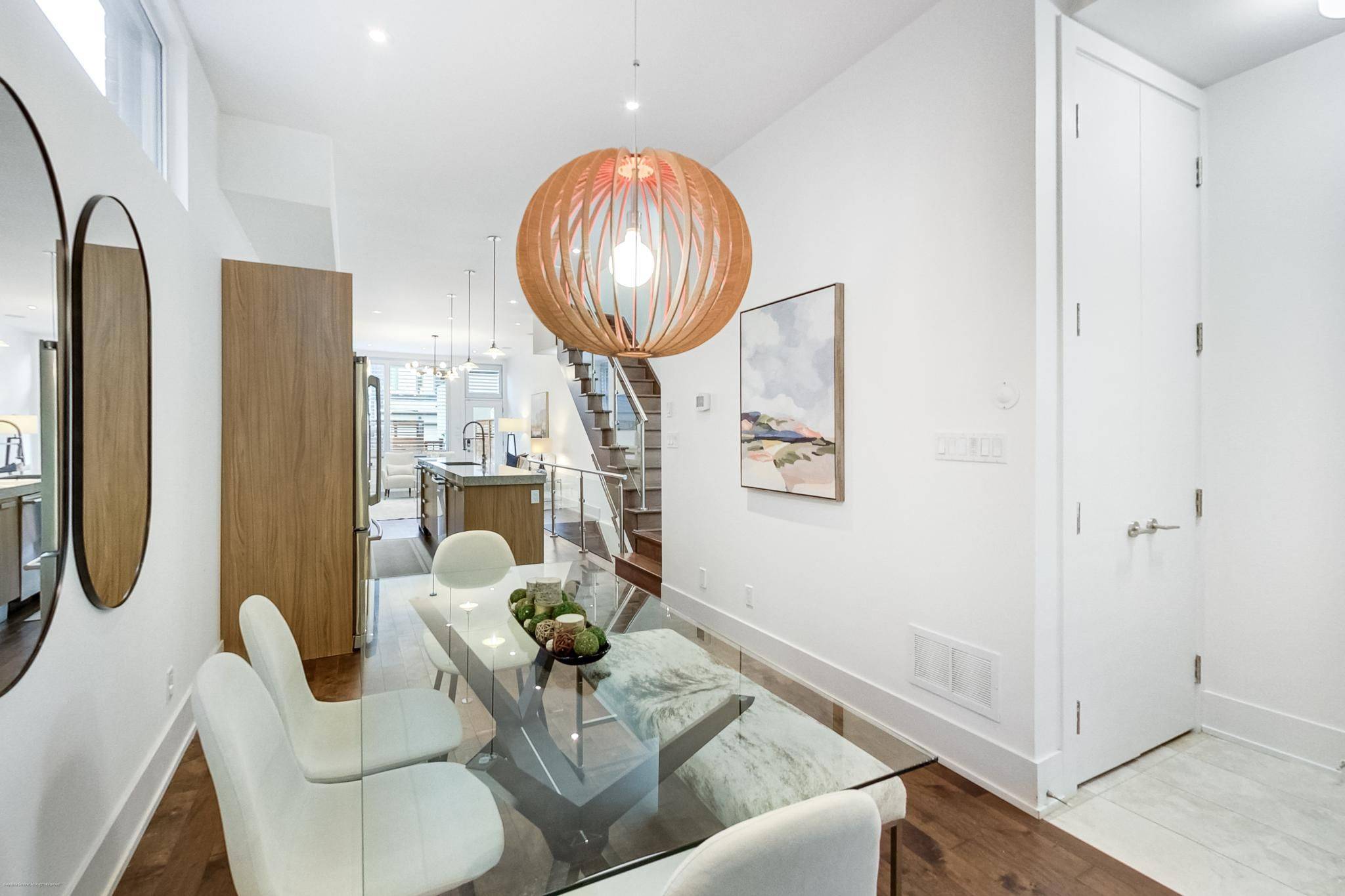 Toronto E01, ON M4M 0B5,50 Boulton AVE