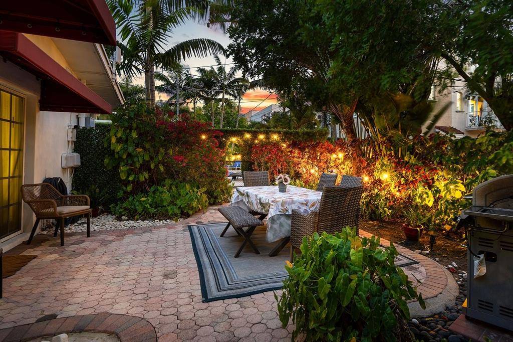 Fort Lauderdale, FL 33304,615 & 617 NE 9th Ave