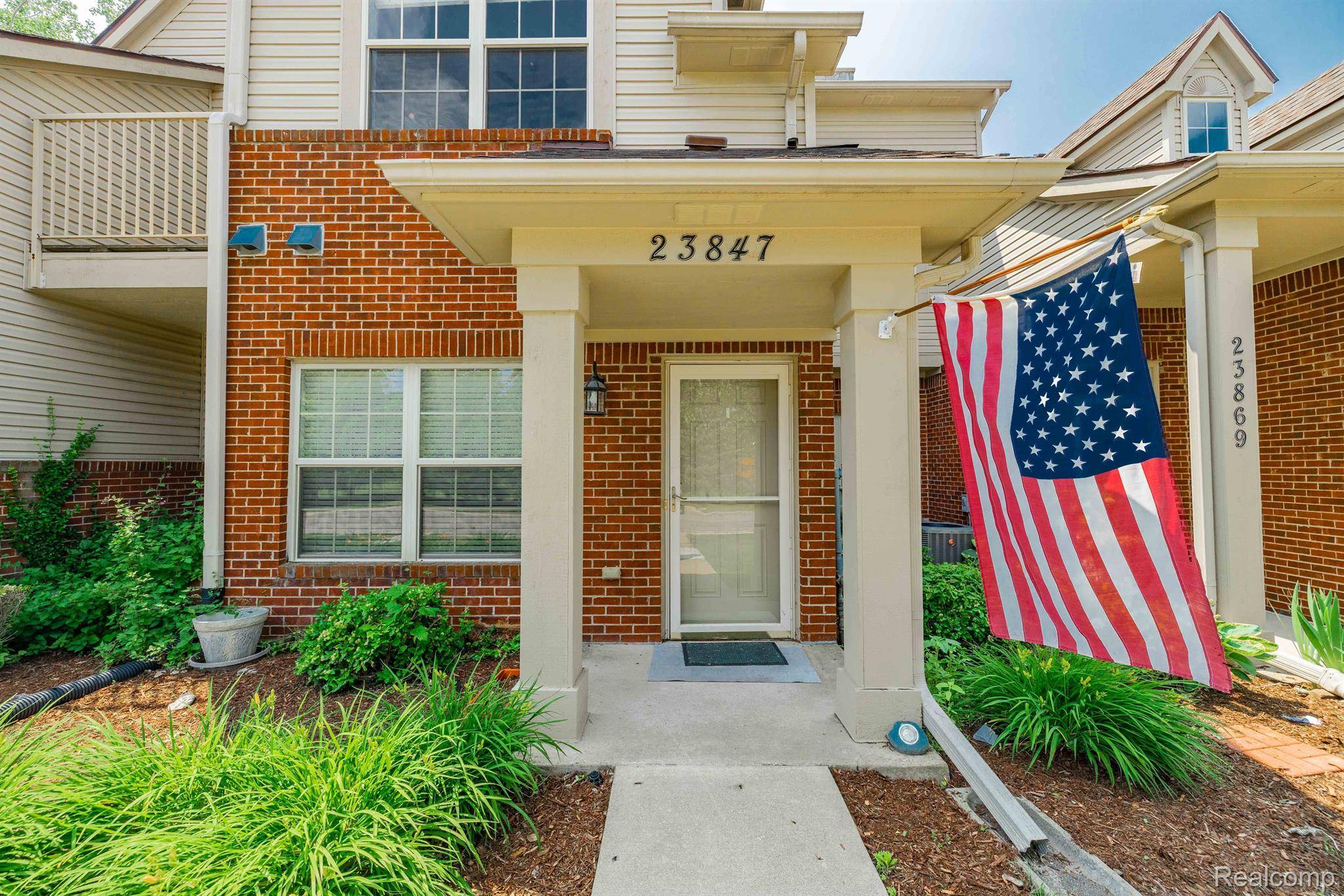 Flat Rock, MI 48134,23847 GREENWOOD DR