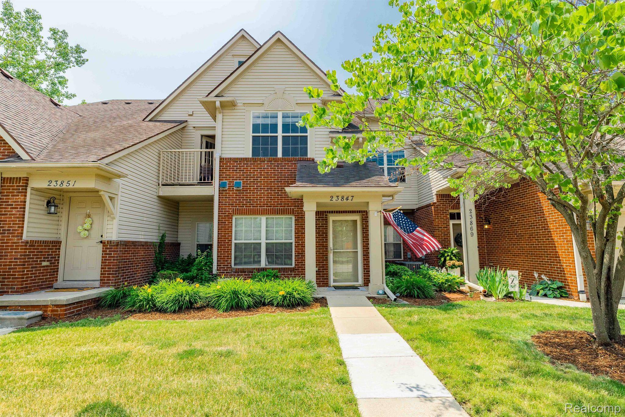 Flat Rock, MI 48134,23847 GREENWOOD DR