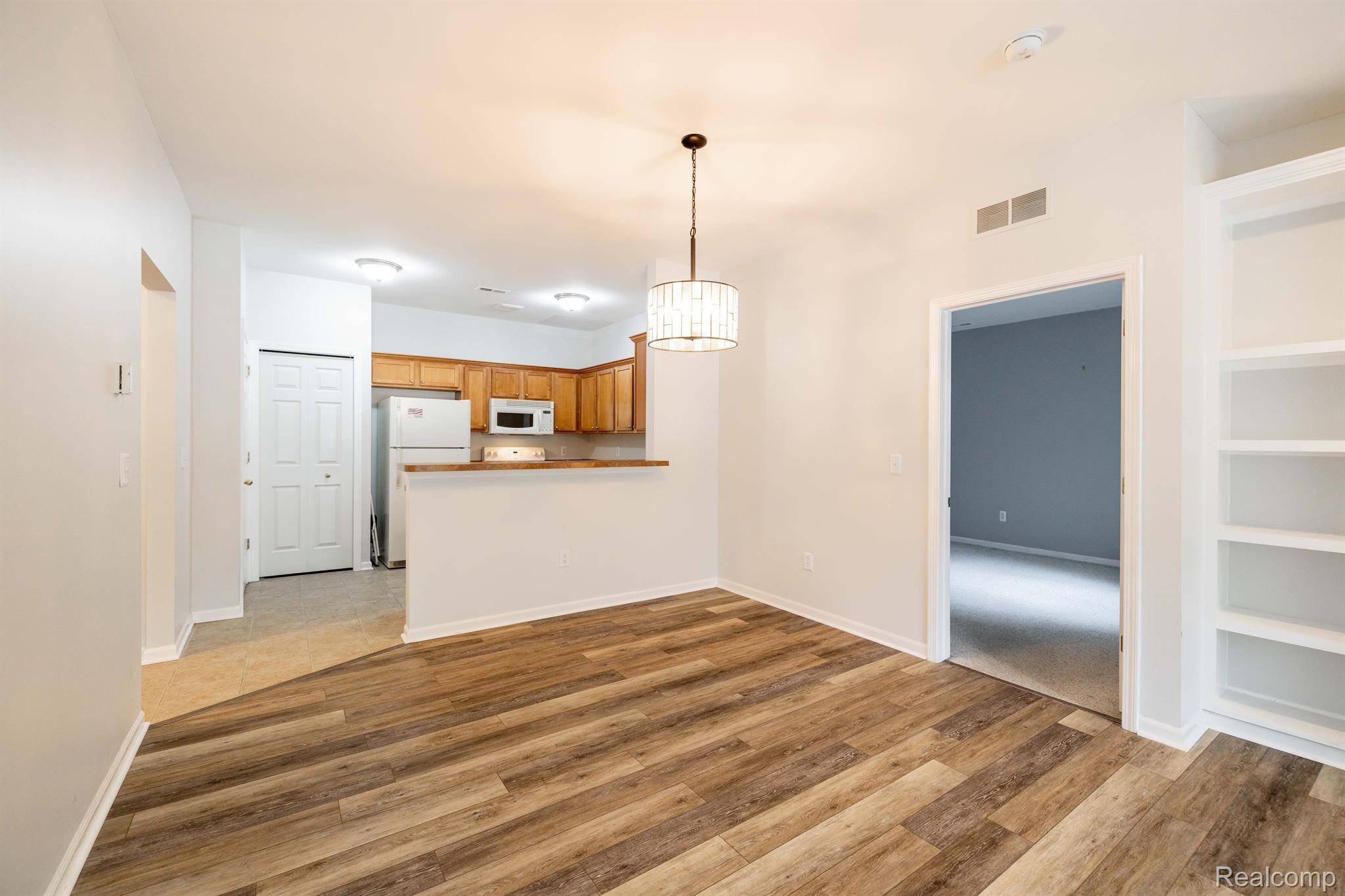 Flat Rock, MI 48134,23847 GREENWOOD DR