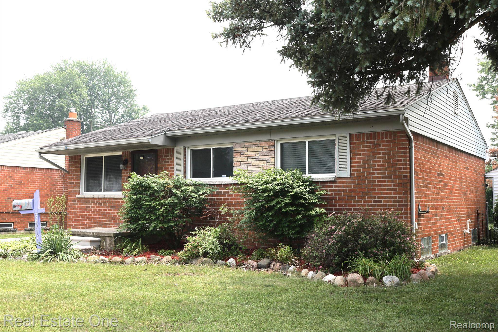 Garden City, MI 48135,28917 ROSSLYN AVE