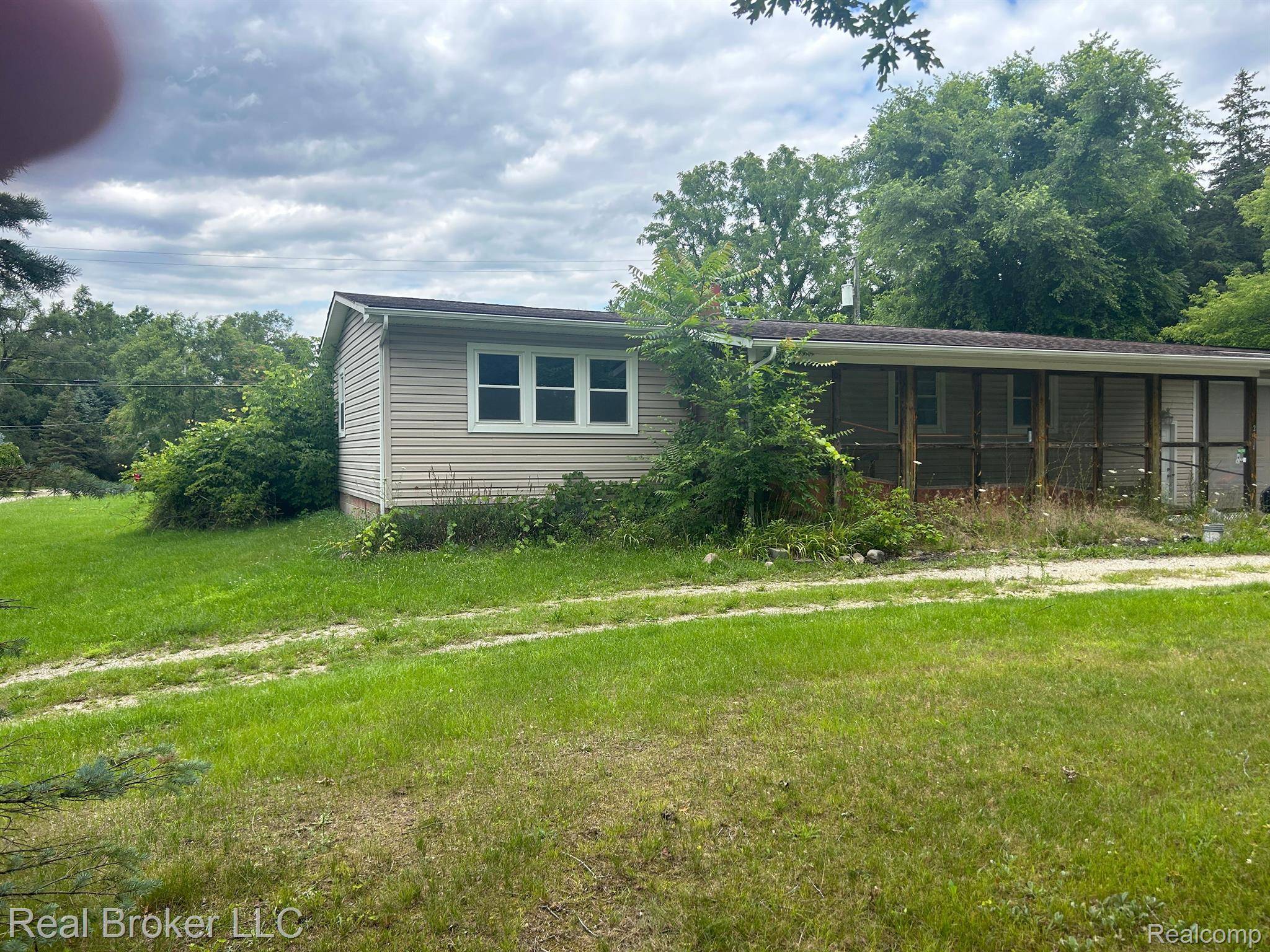 Wixom, MI 48393,2414 POTTER RD