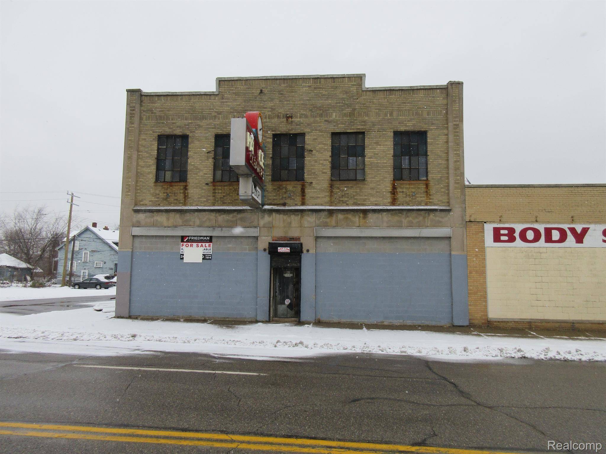 Detroit, MI 48215,14801 KERCHEVAL ST