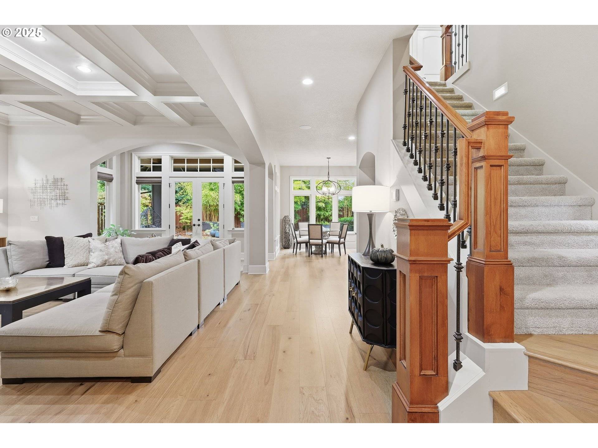 Lake Oswego, OR 97035,5513 RACHEL LN