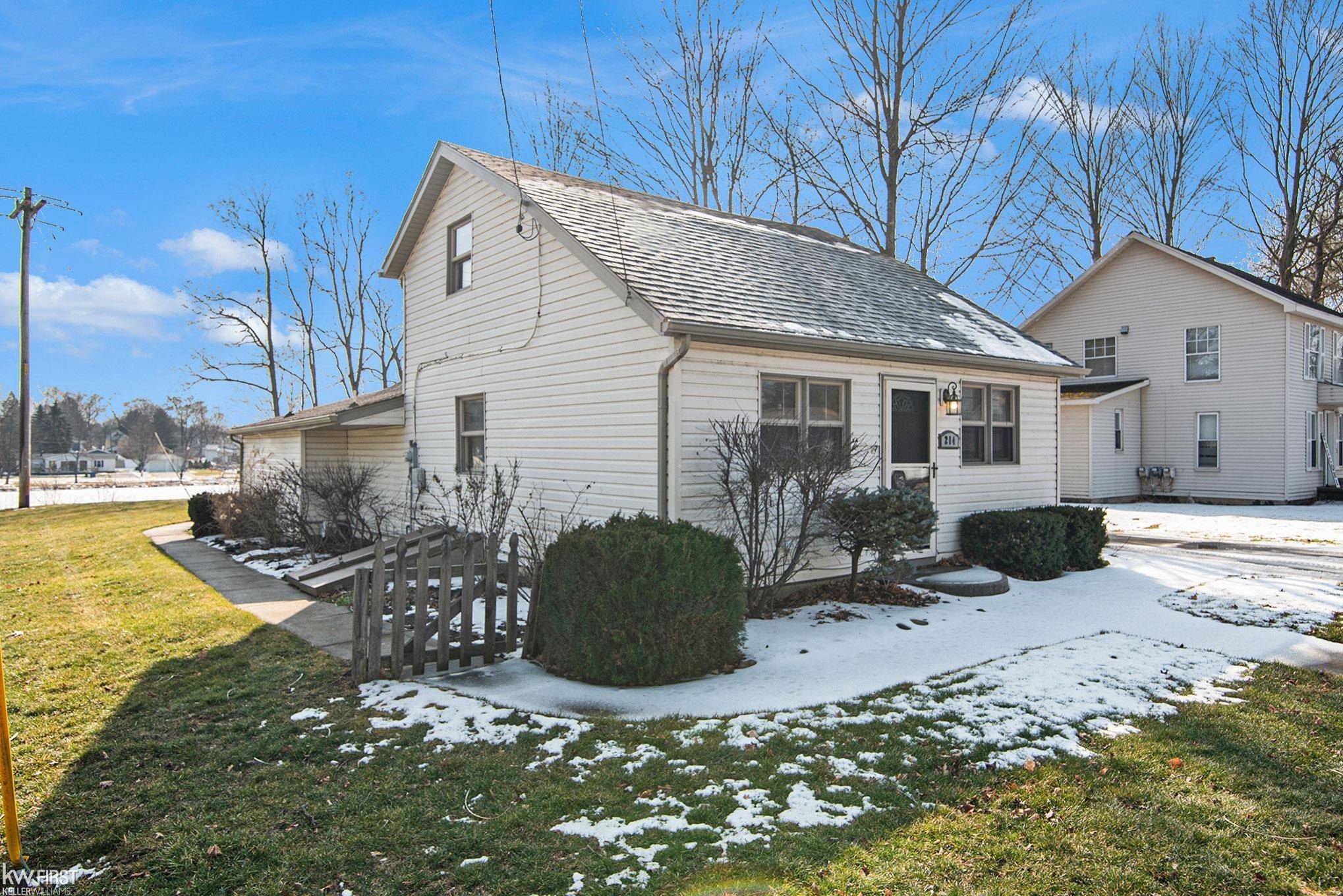 Linden, MI 48451,214 Oak