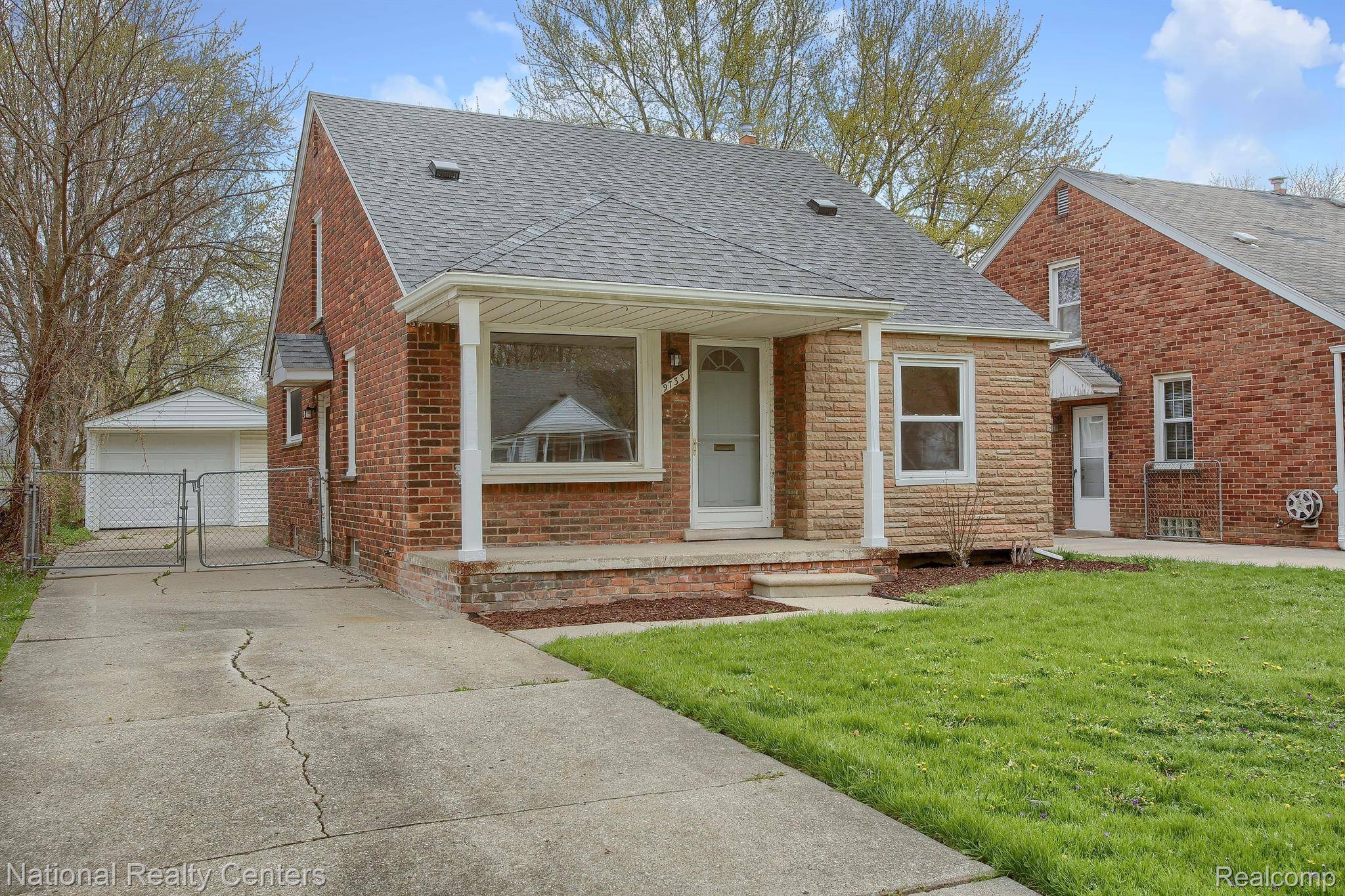 Harper Woods, MI 48225,19733 Damman ST