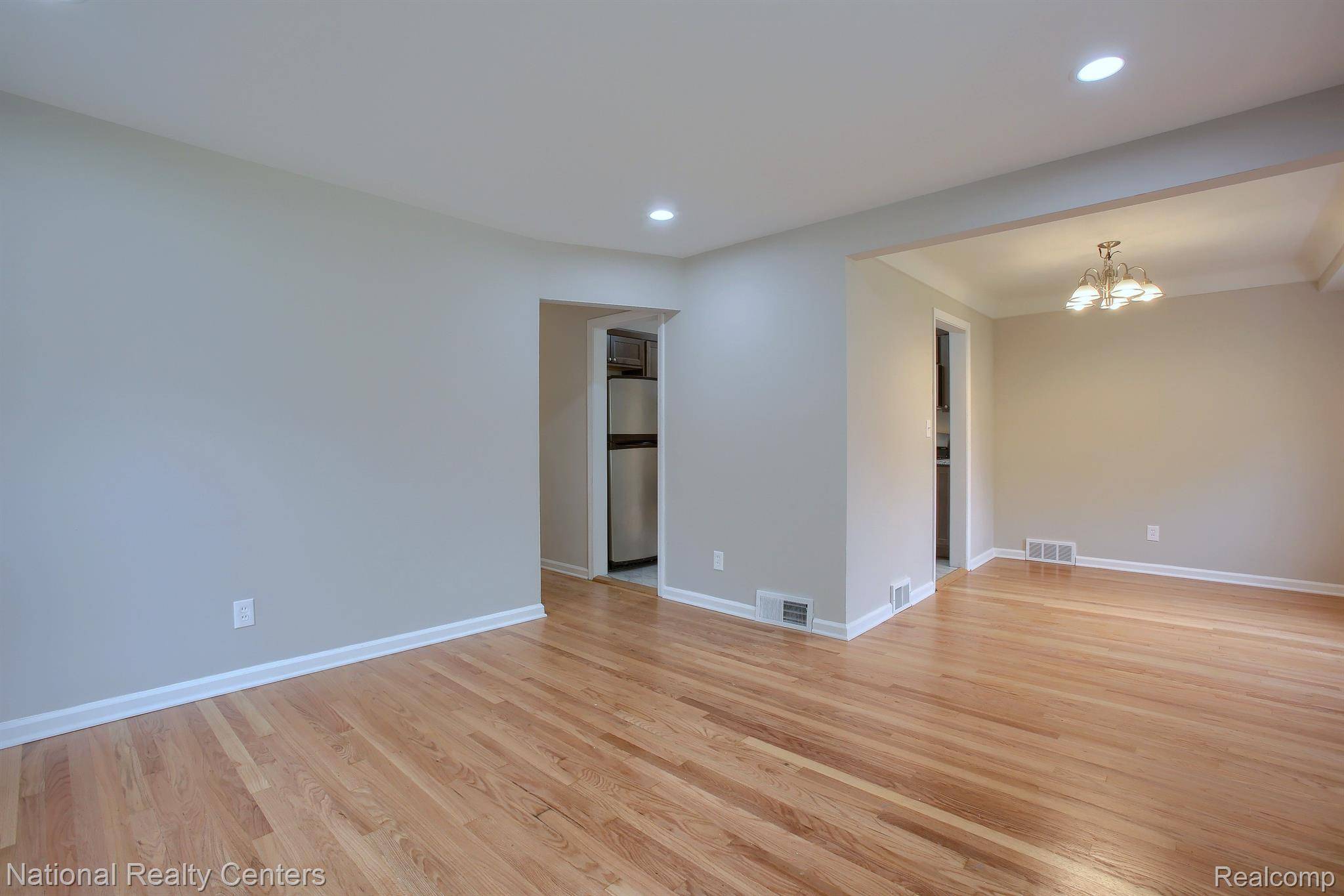 Harper Woods, MI 48225,19733 Damman ST