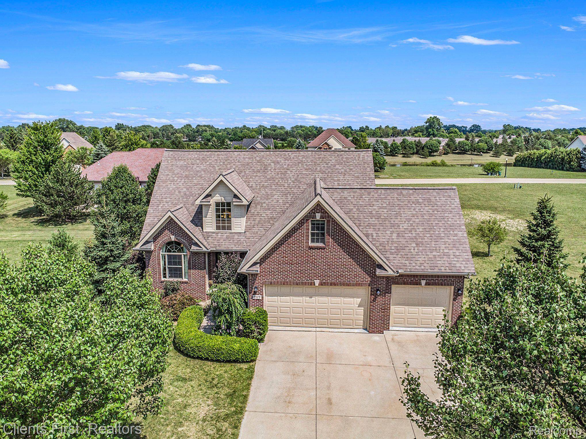 Dundee, MI 48131,217 POTTERSTONE DR