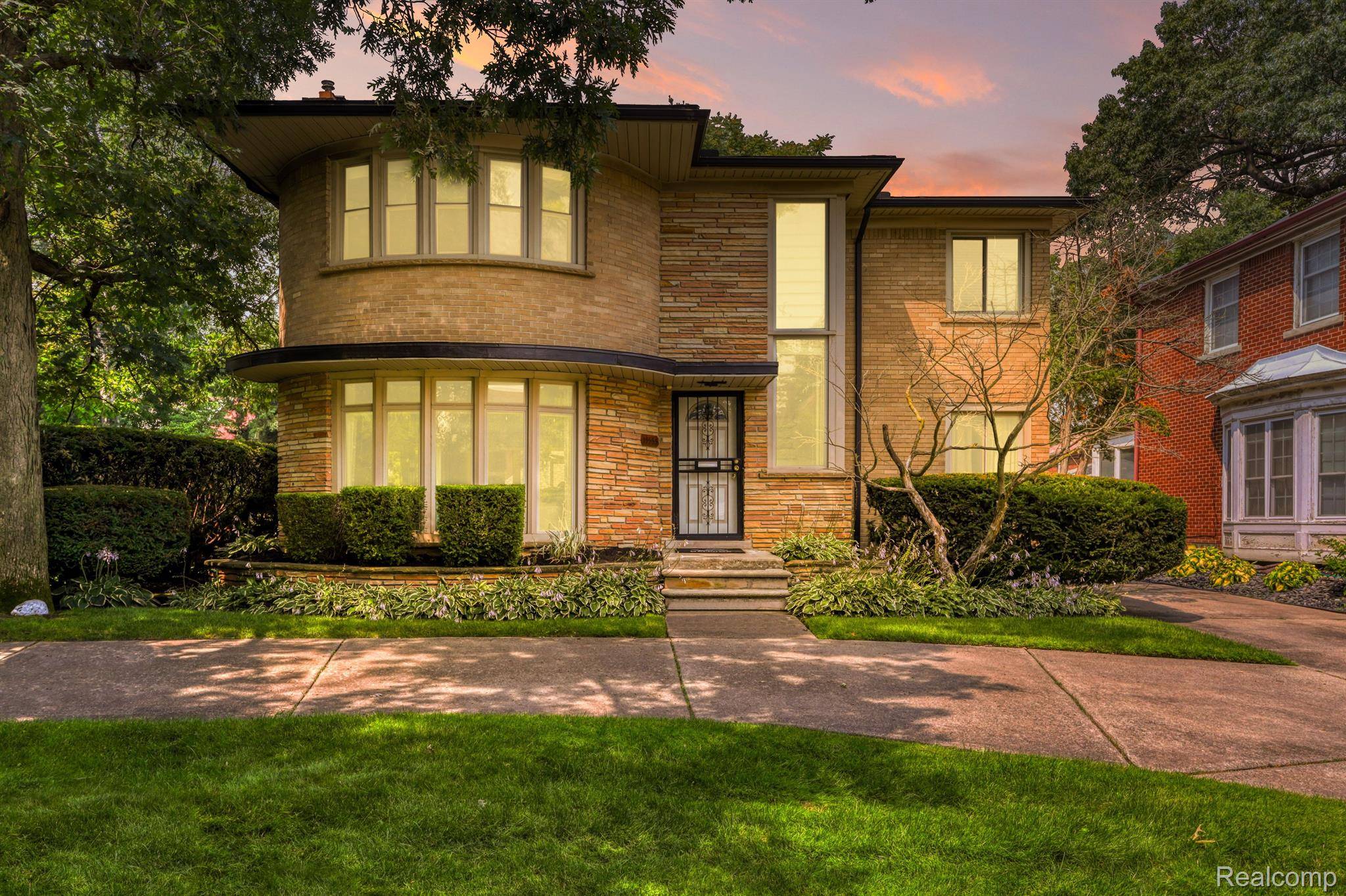 Detroit, MI 48221,19595 RENFREW RD