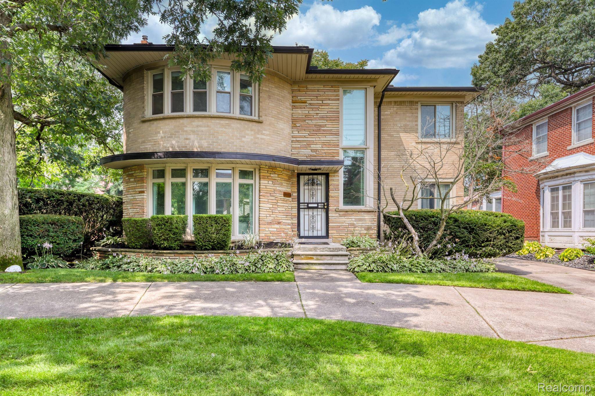 Detroit, MI 48221,19595 RENFREW RD