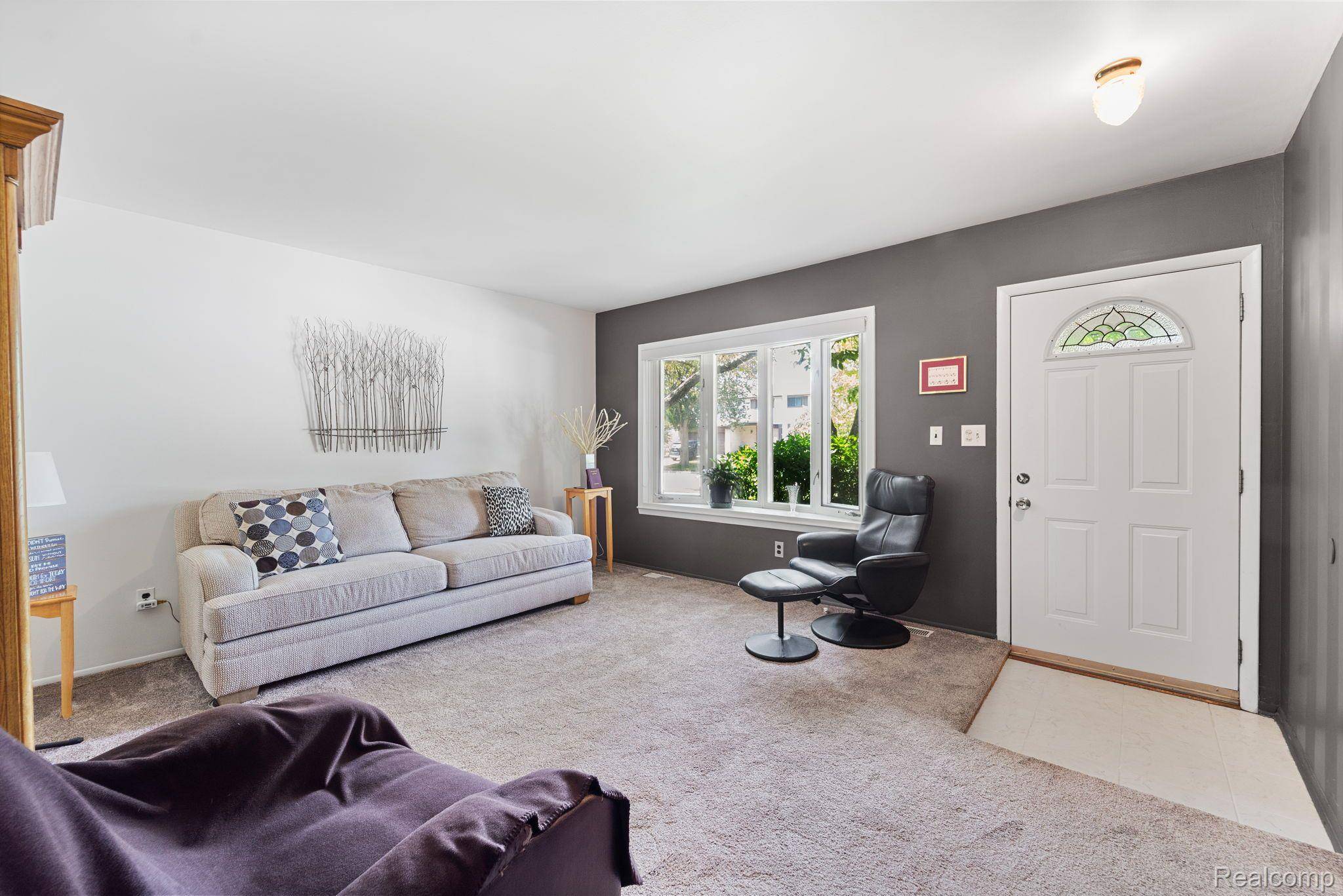 Woodhaven, MI 48183,24157 Colonial DR