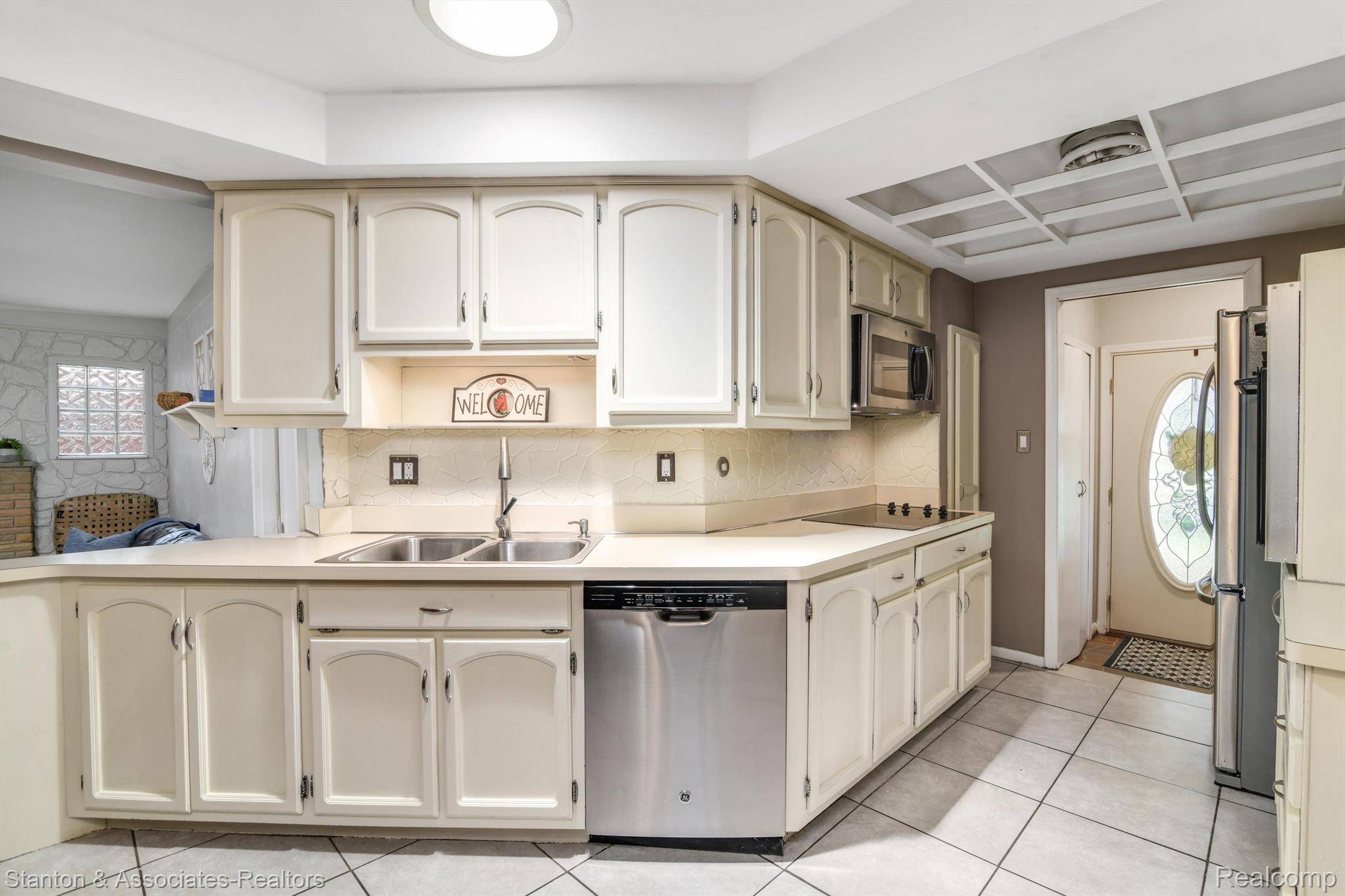 Warren, MI 48093,27774 ROAN DR