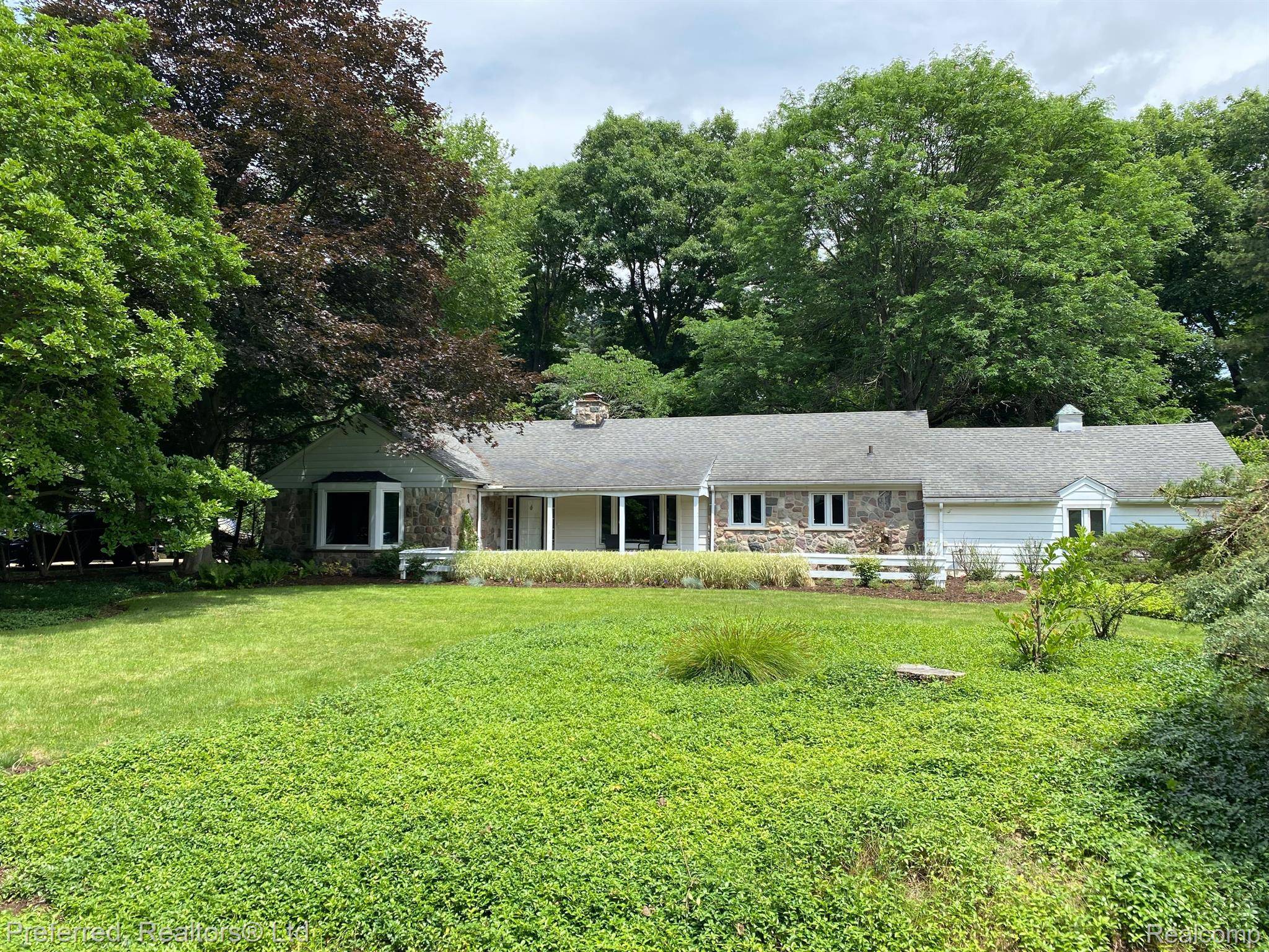 Southfield, MI 48033,24530 MULBERRY DR