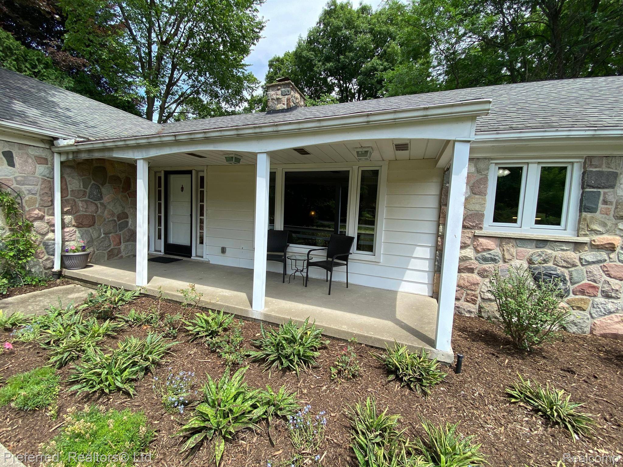 Southfield, MI 48033,24530 MULBERRY DR