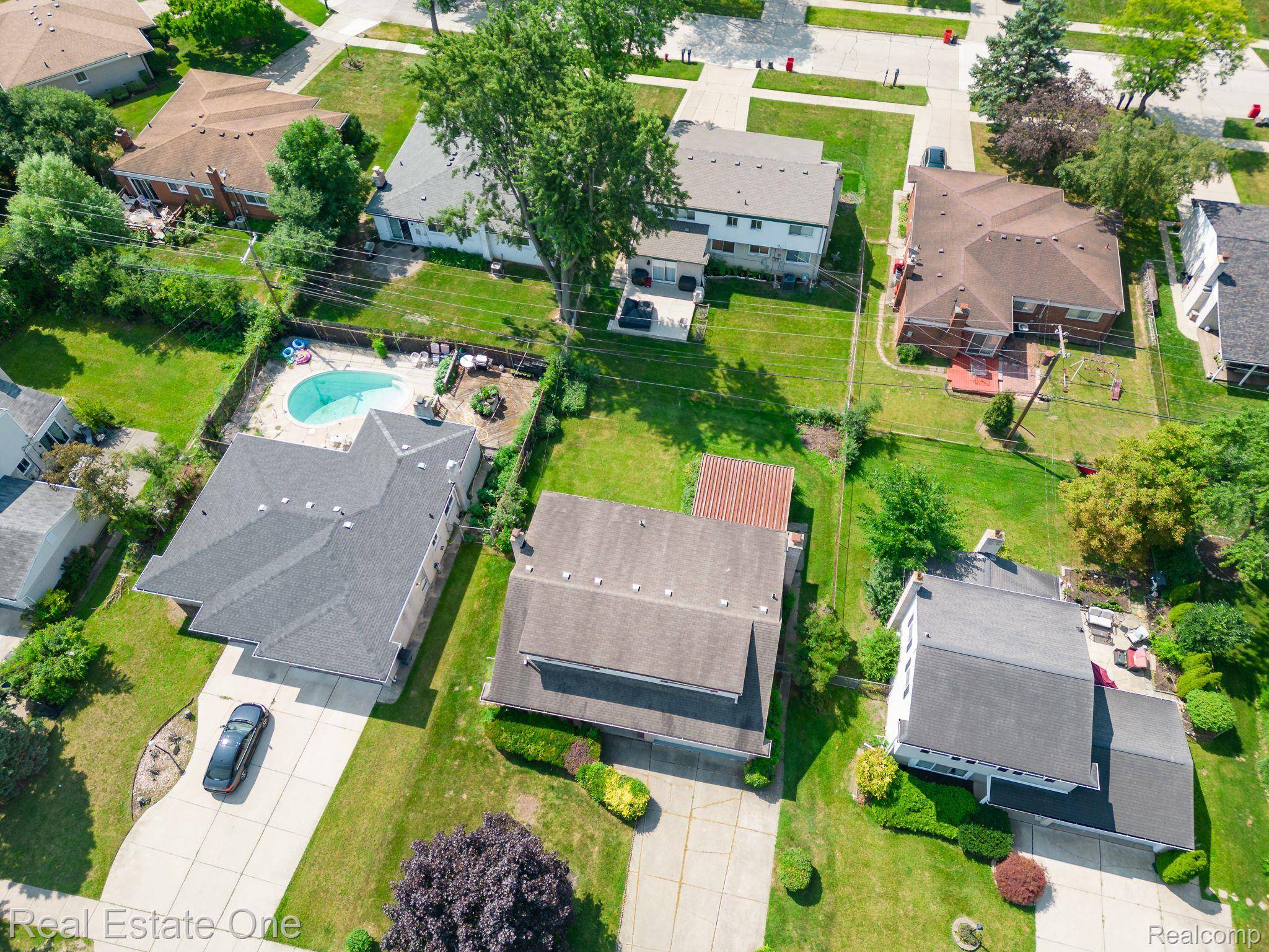 Southfield, MI 48076,17179 W 13 MILE RD