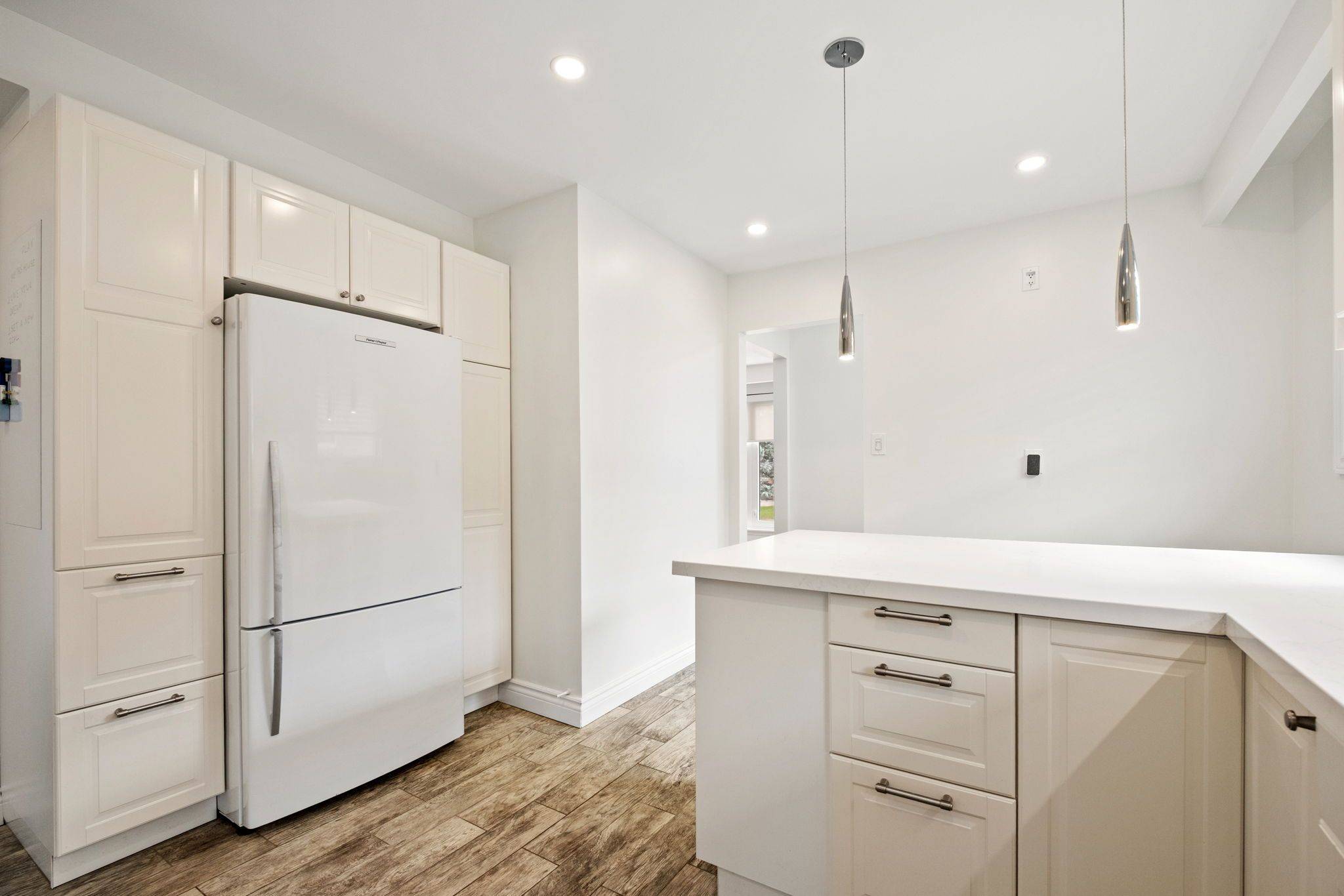 Mississauga, ON L5B 2J2,471 Fergo AVE