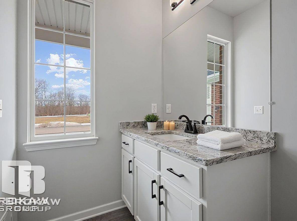 Lapeer, MI 48446,1421 Luxington DR