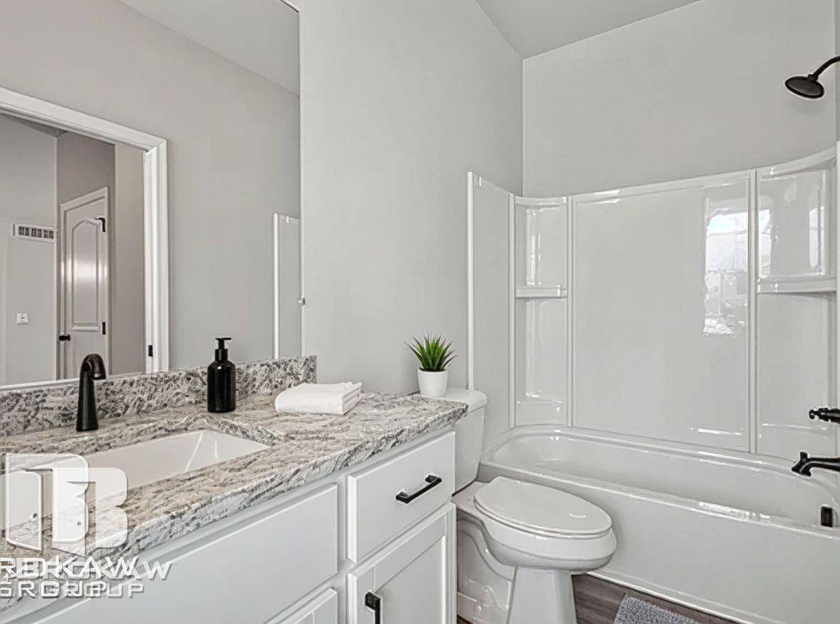 Lapeer, MI 48446,1421 Luxington DR