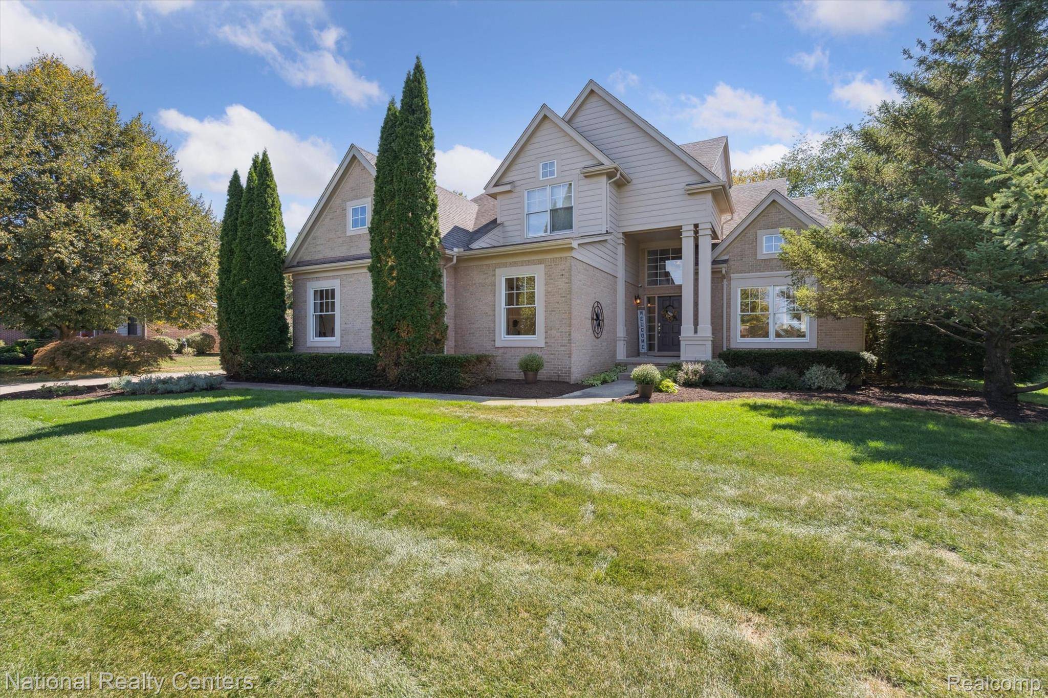 Highland, MI 48357,489 Gleneagles