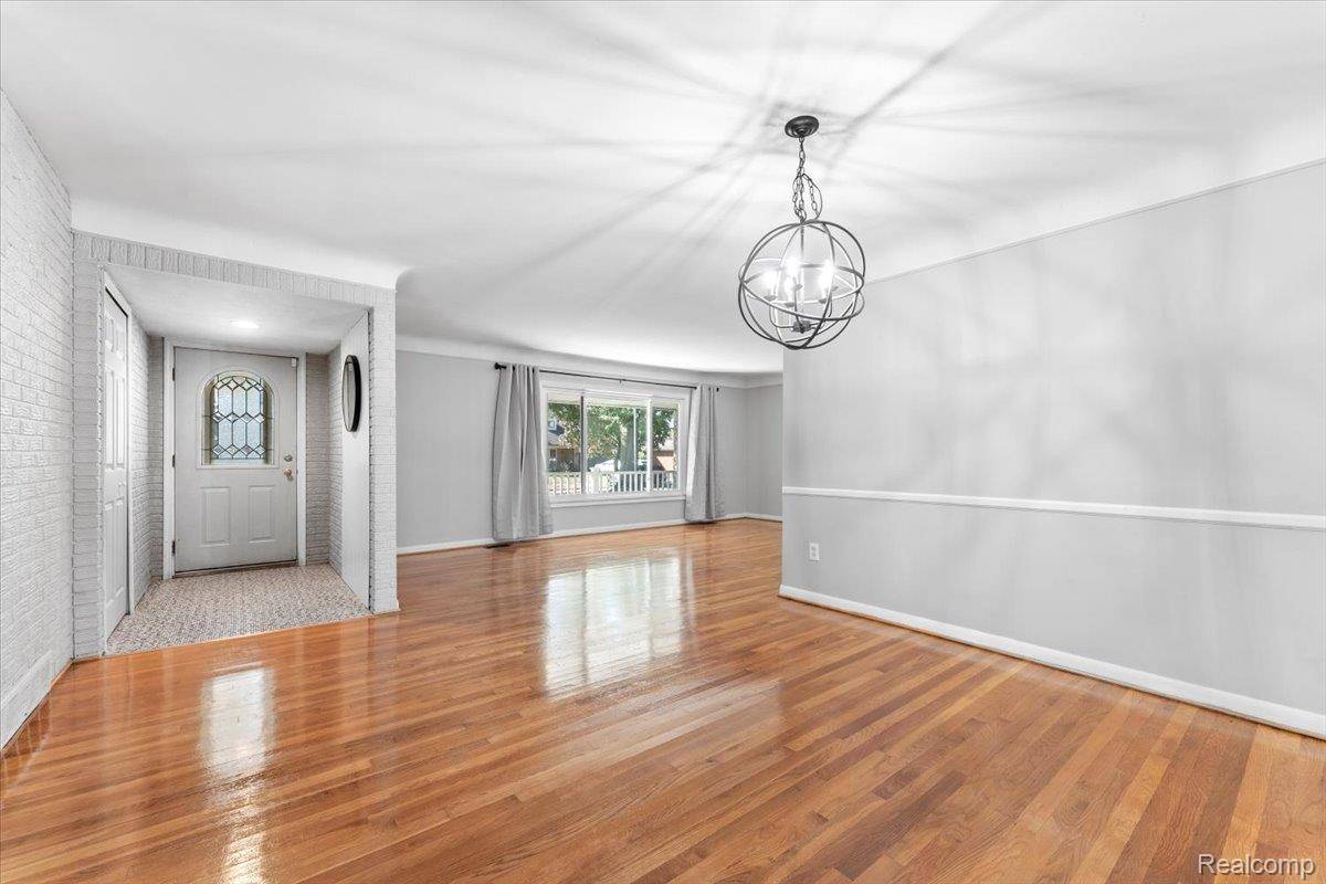 Allen Park, MI 48101,16958 Cambridge AVE