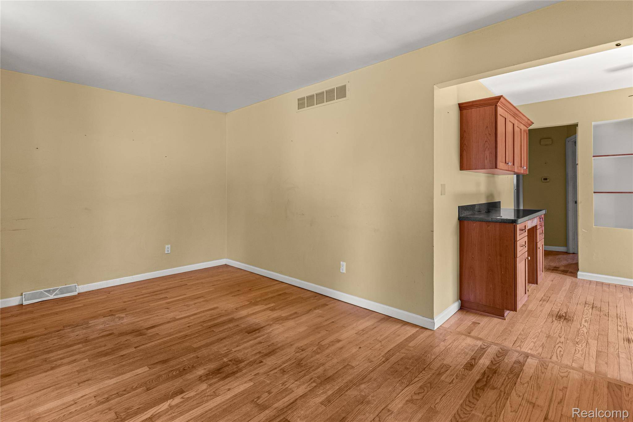 Dearborn Heights, MI 48125,4459 McKinley ST