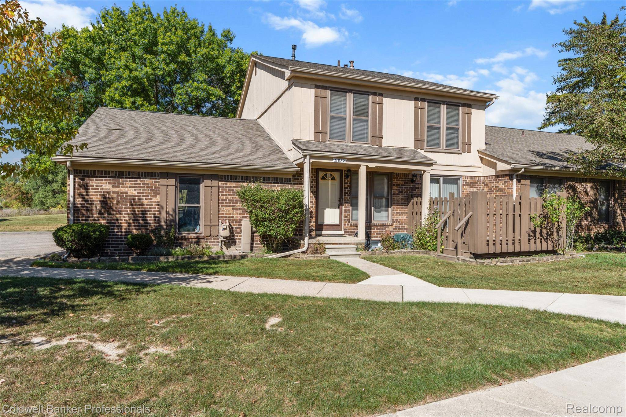 Warren, MI 48093,31872 Ivy LN