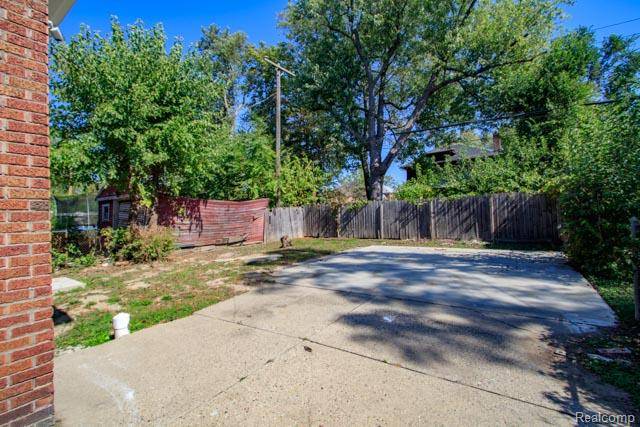 Detroit, MI 48227,14890 Lauder ST