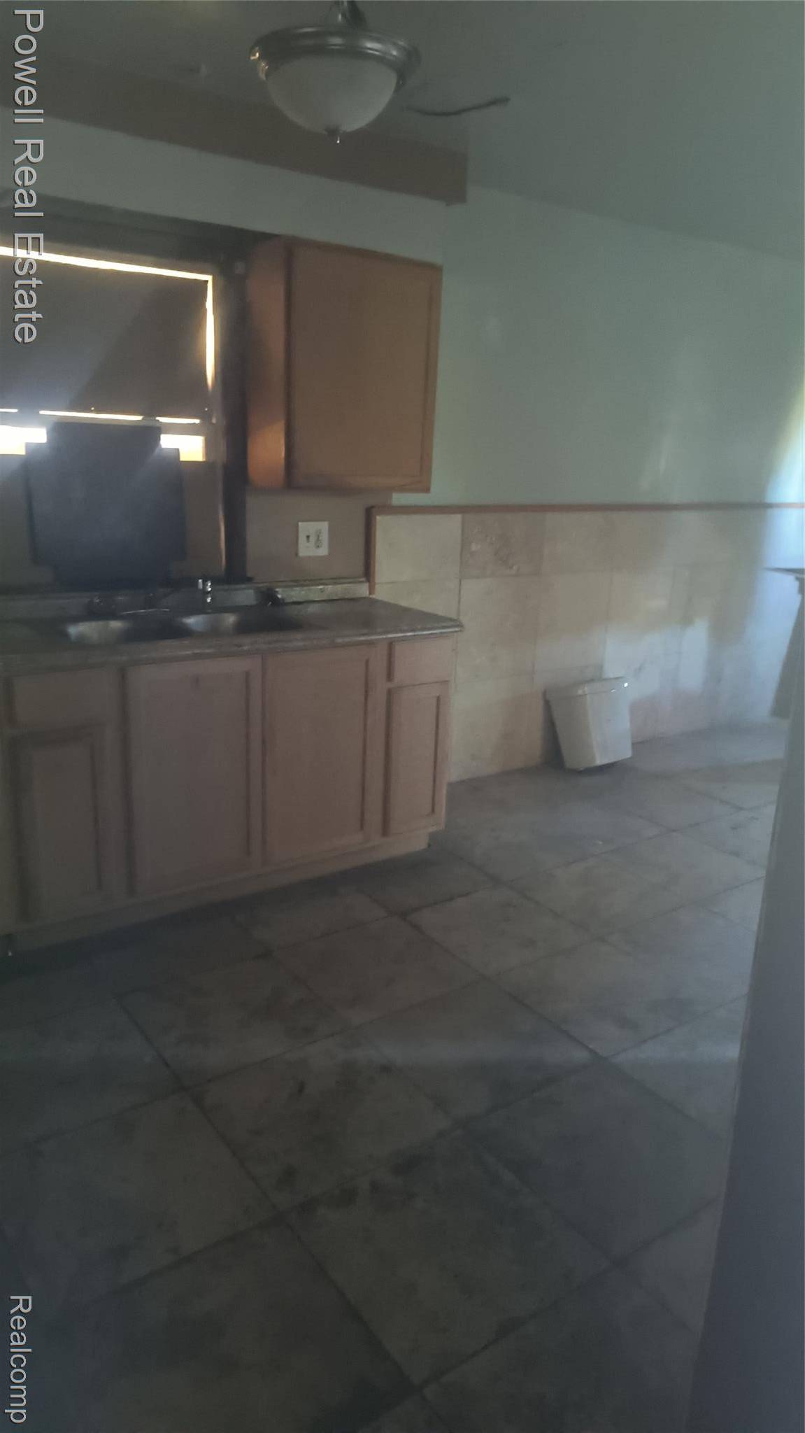 Detroit, MI 48205,12622 Gunston ST