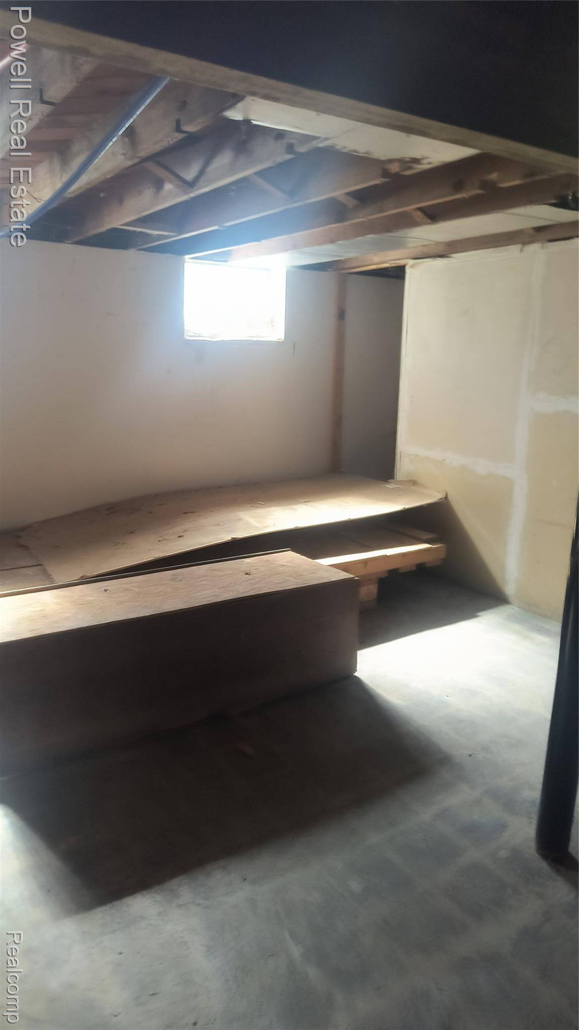 Detroit, MI 48205,12622 Gunston ST