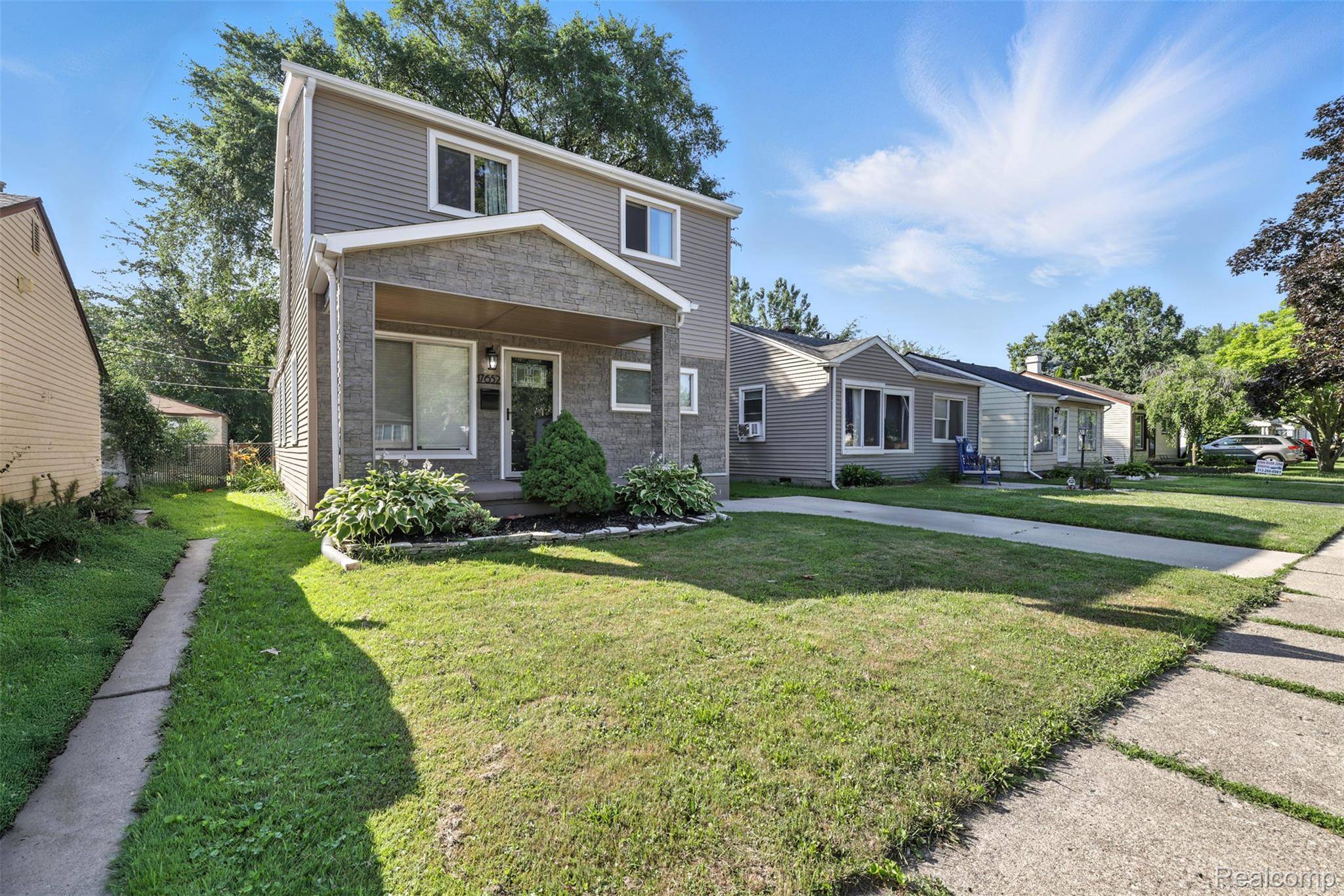 Melvindale, MI 48122,17652 Robert ST