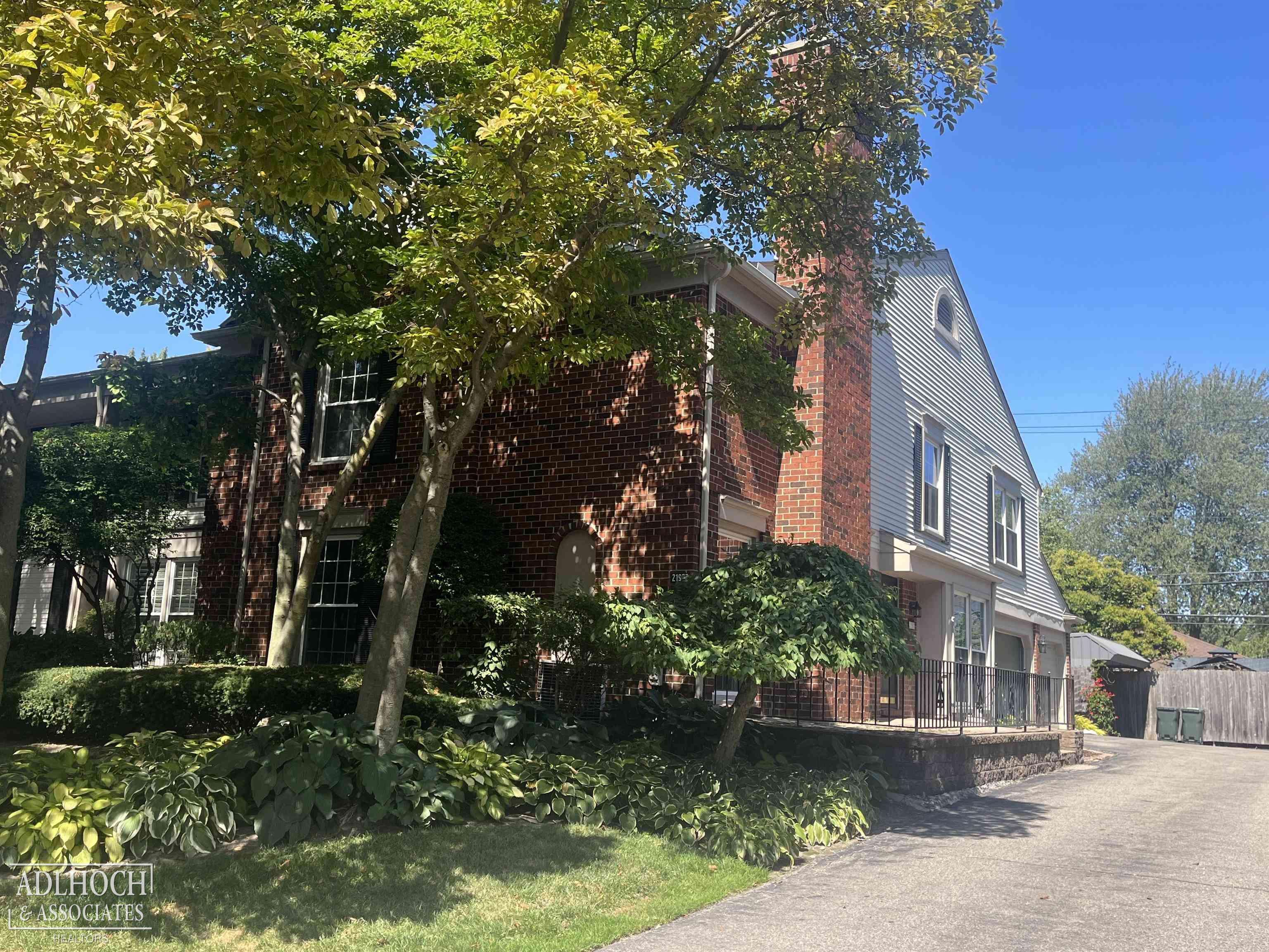 Saint Clair Shores, MI 48080,21957 Shore Pointe LN