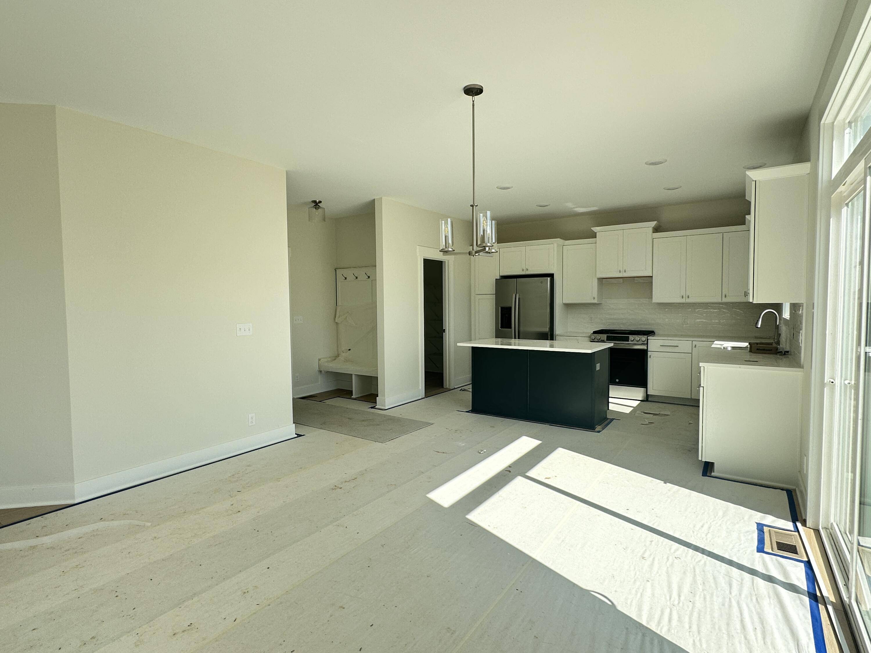 Walker, MI 49534,548 Lincoln Lawns DR NW