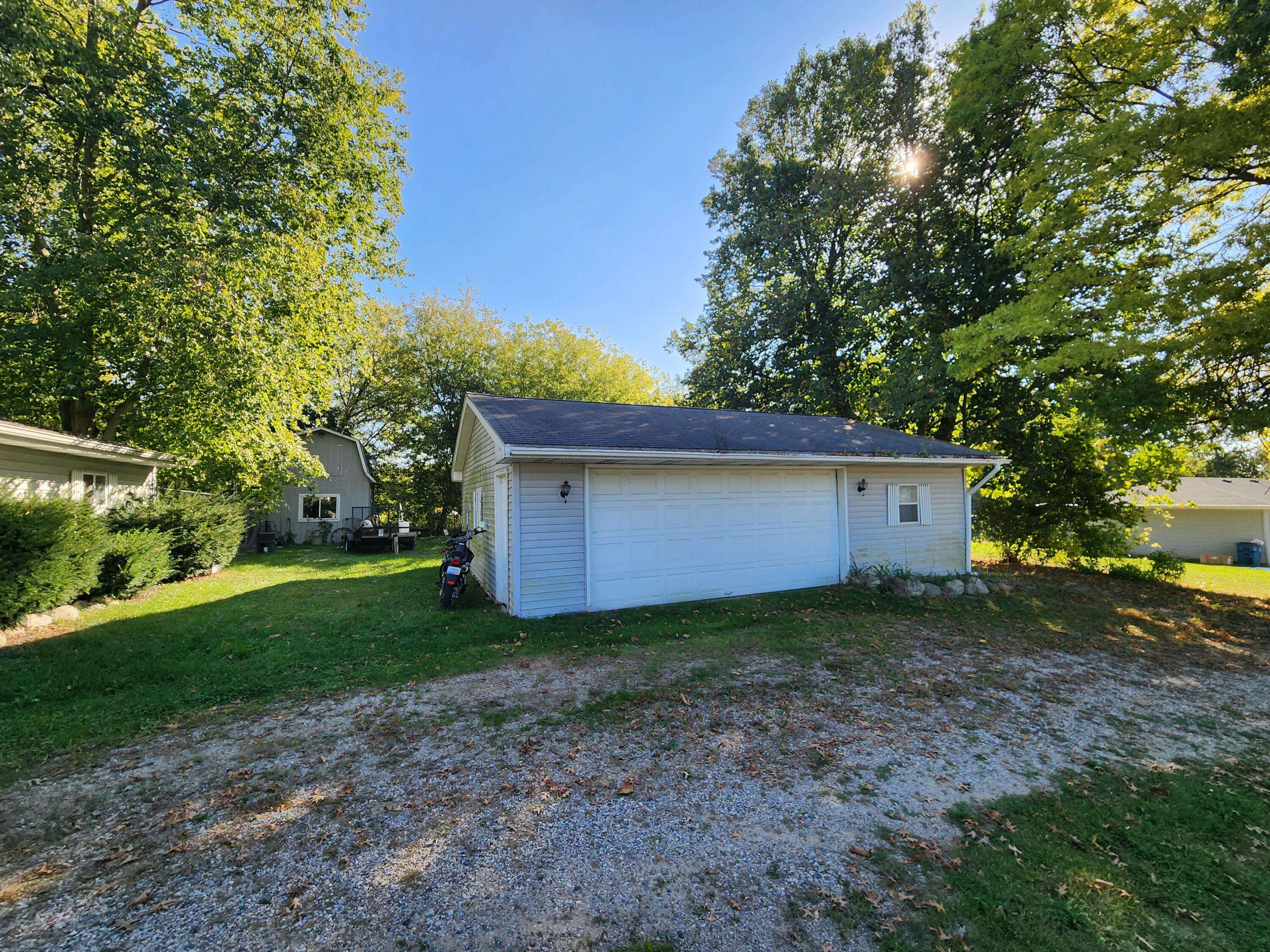 Shelbyville, MI 49344,986 129th AVE