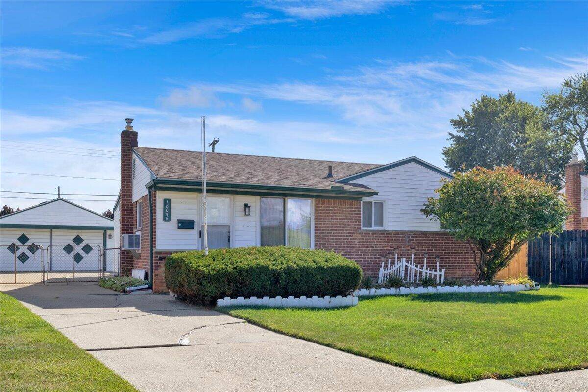 Fraser, MI 48026,18056 Summer LN S