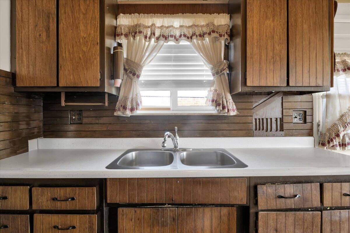 Fraser, MI 48026,18056 Summer LN S