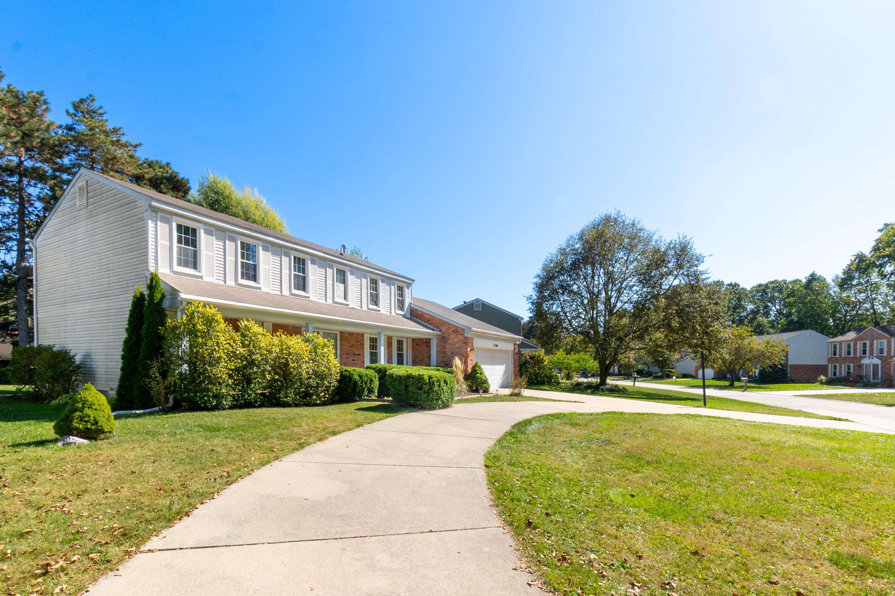 Novi, MI 48375,21860 Clover LN