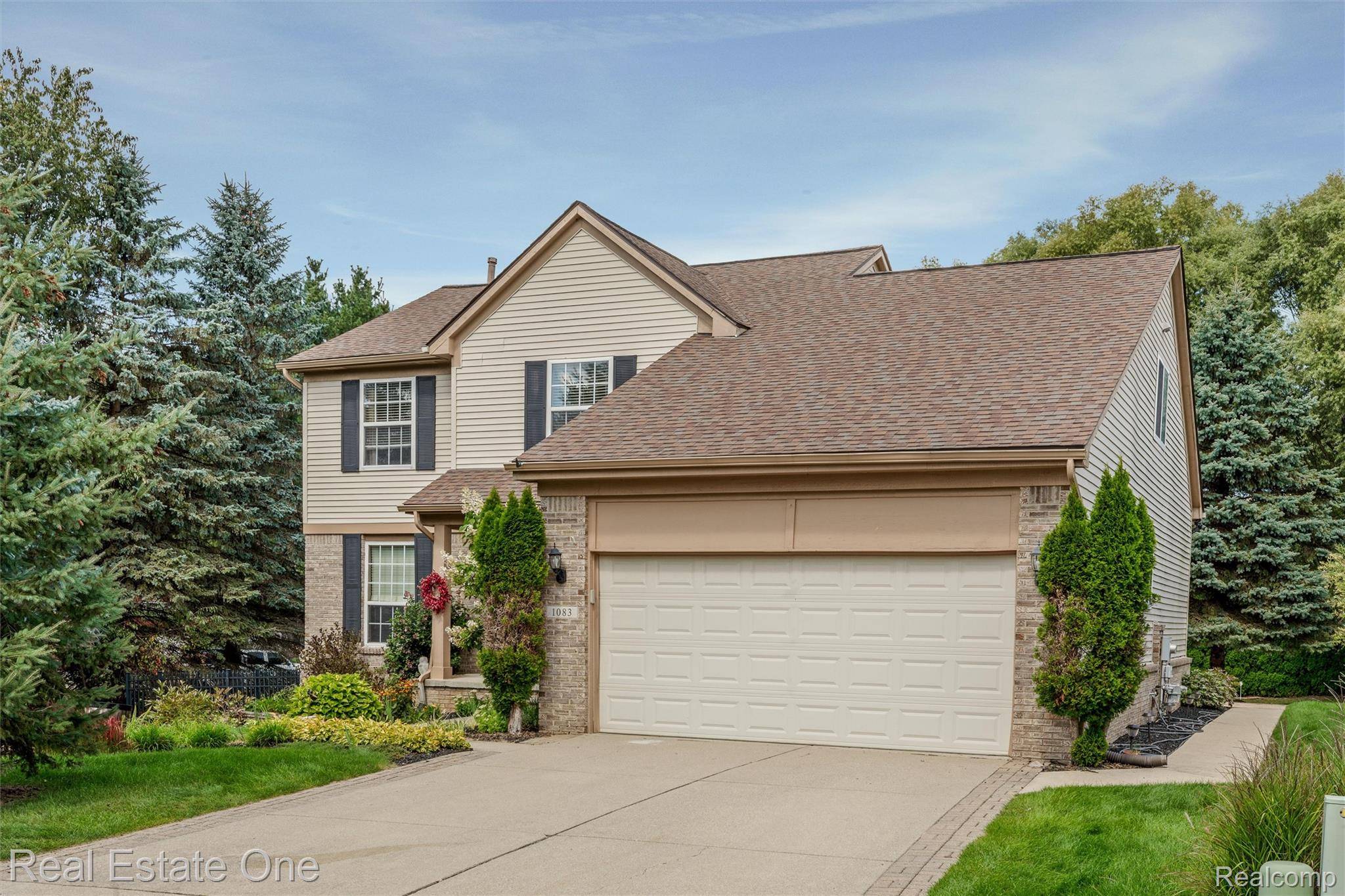 Wixom, MI 48393,1083 Pheasant Run West DR