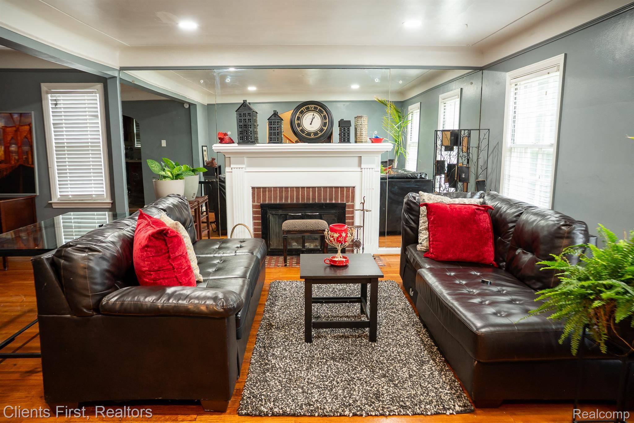 Detroit, MI 48235,19215 Steel ST