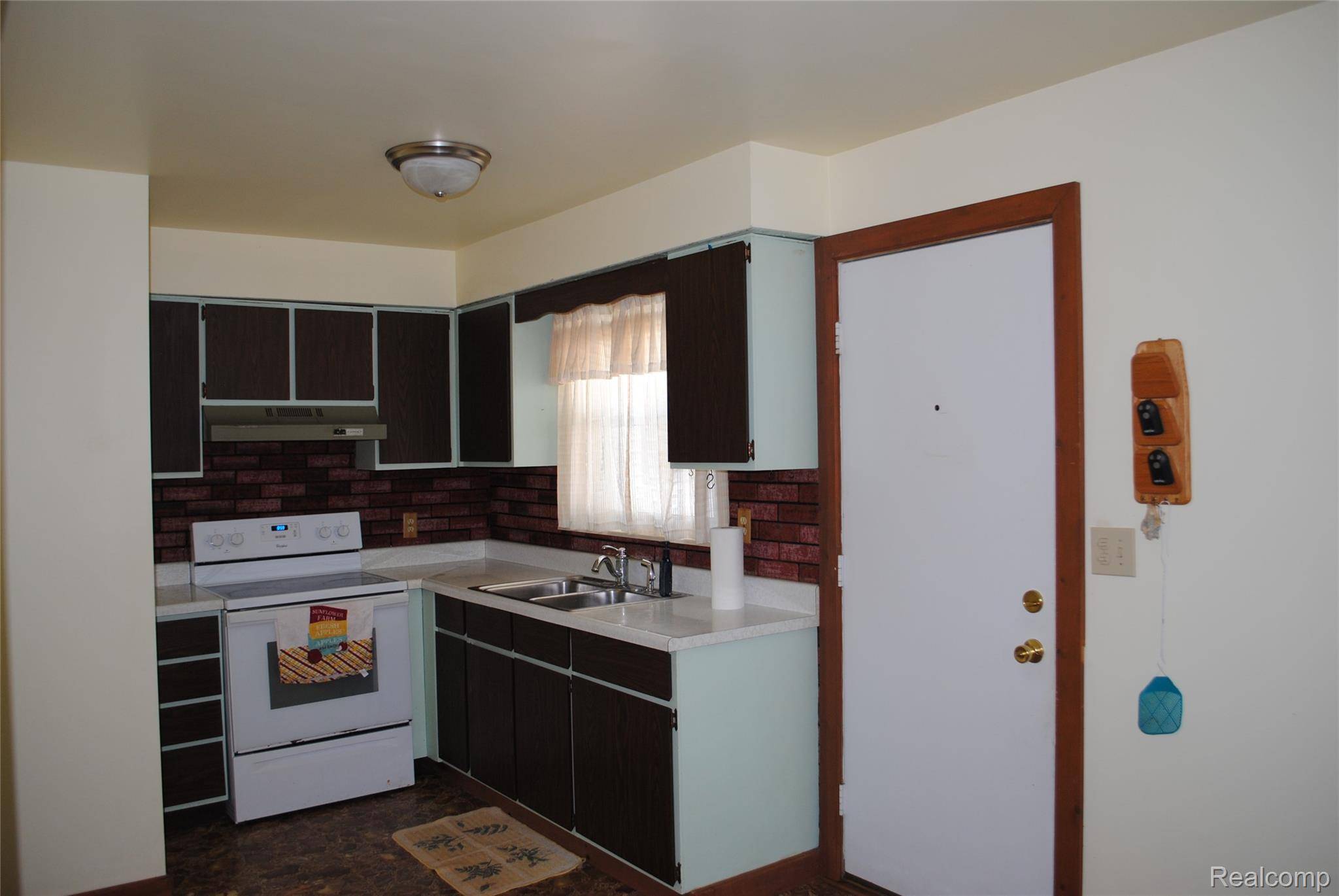 Burton, MI 48519,2090 Bramblewood DR