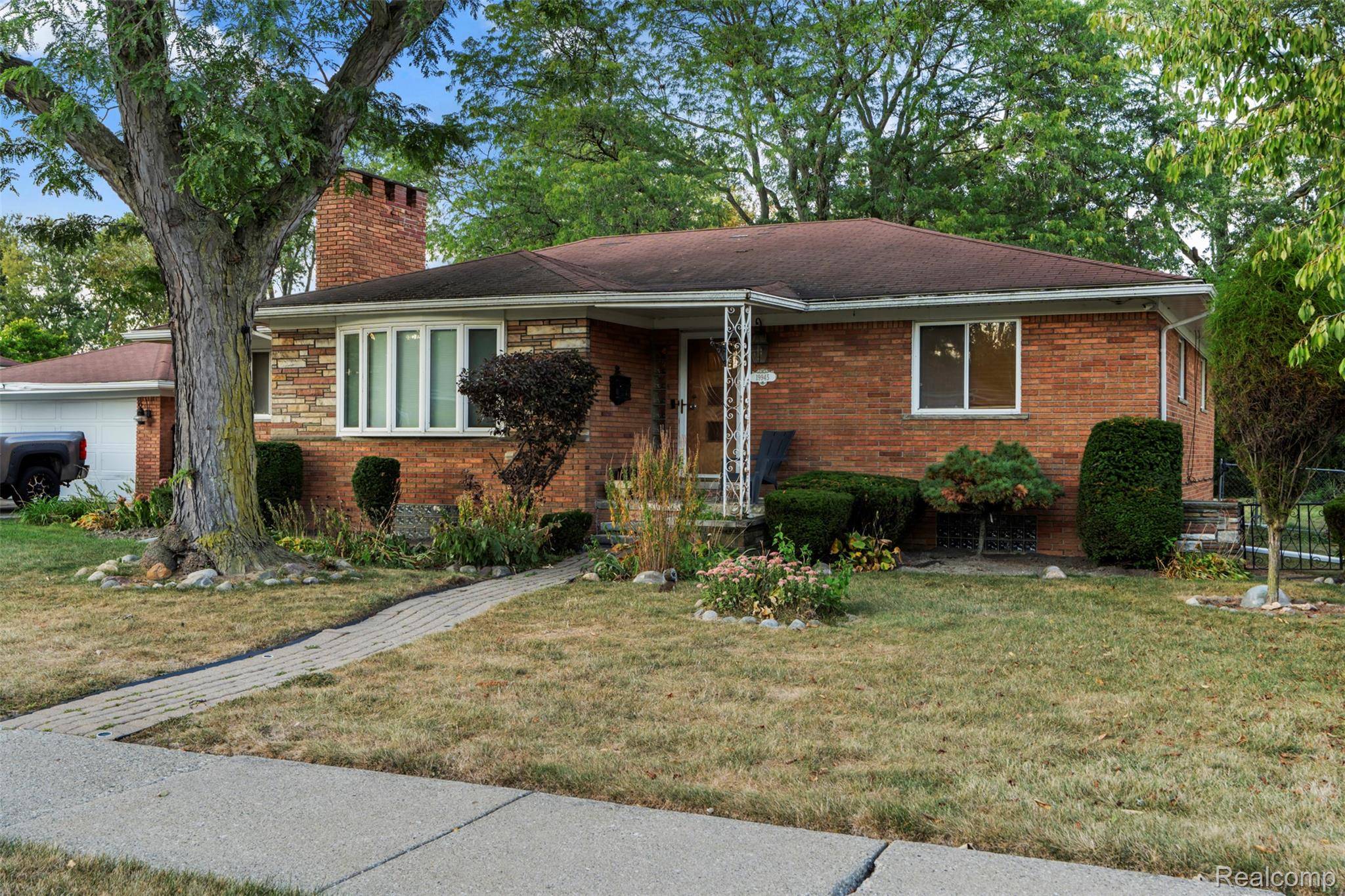 Harper Woods, MI 48225,19945 Woodside ST