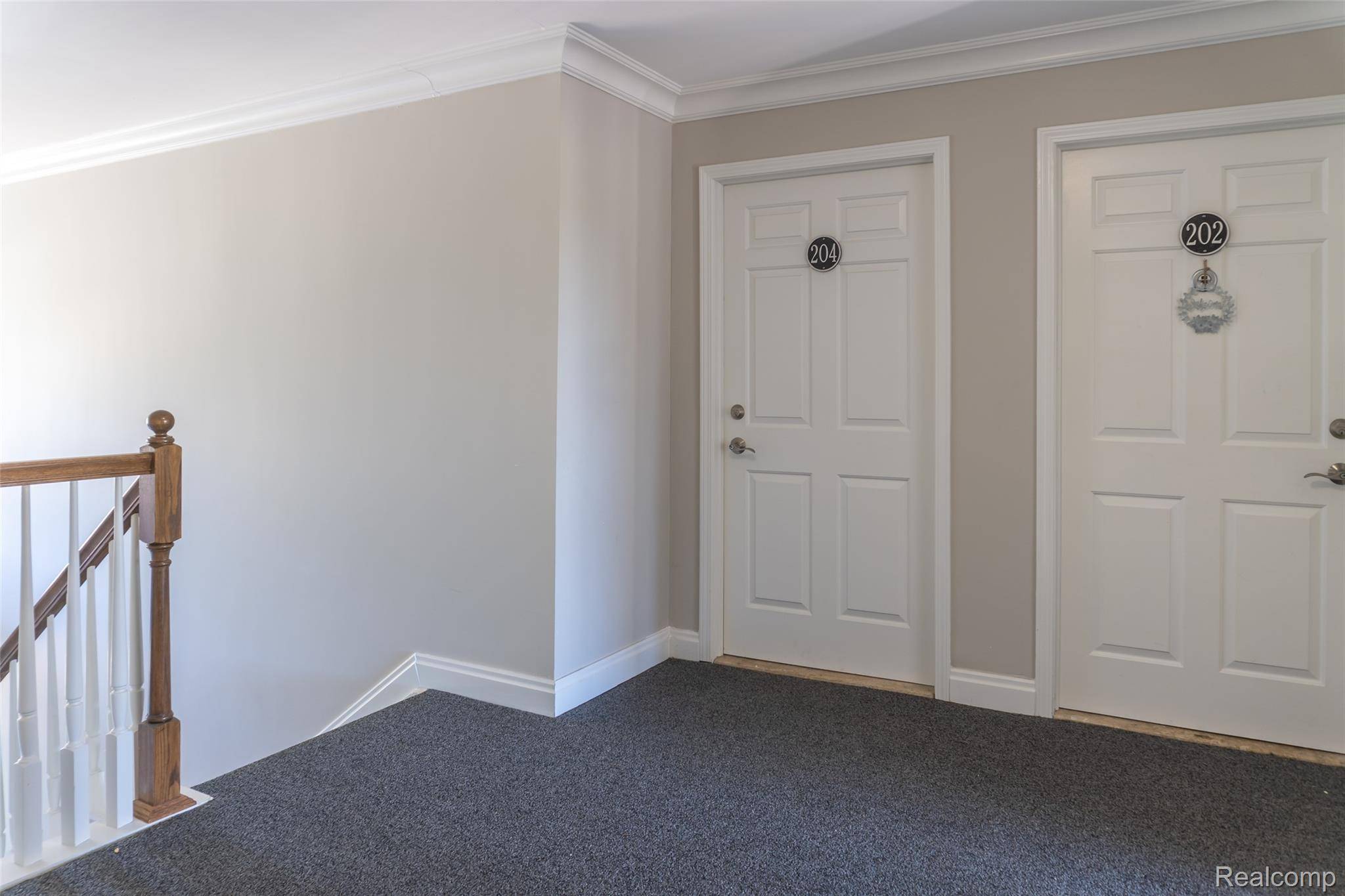 West Bloomfield, MI 48322,6145 Orchard Lake RD #204