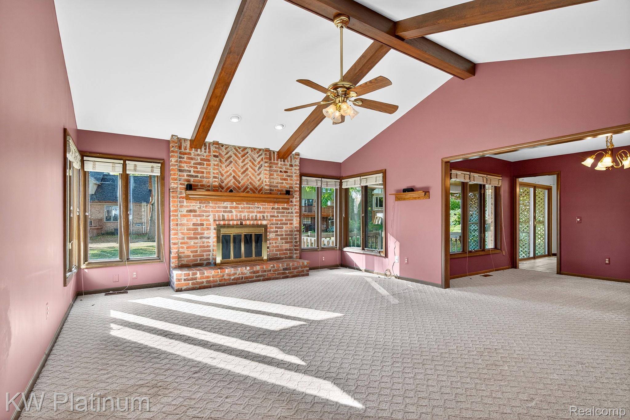 Rochester Hills, MI 48309,842 Timberline DR