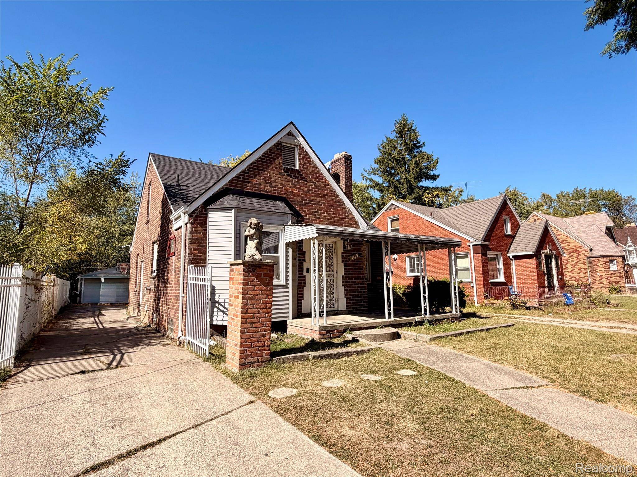 Detroit, MI 48227,14885 Winthrop ST