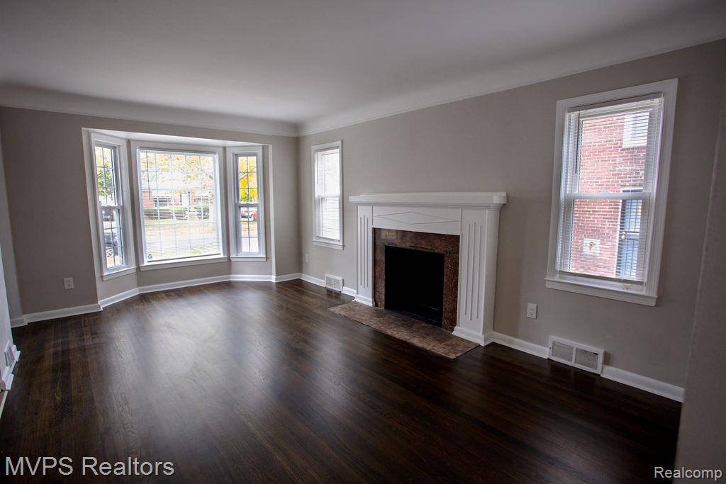 Detroit, MI 48236,18940 Berden ST