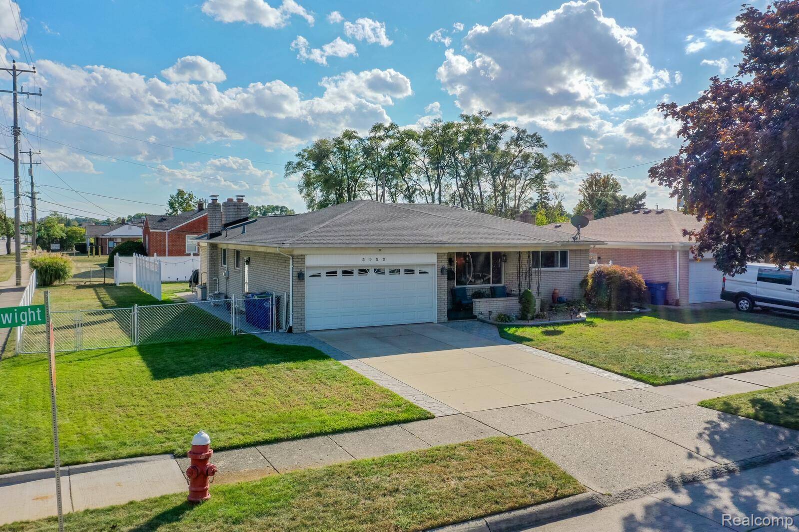 Warren, MI 48092,3922 Dwight DR