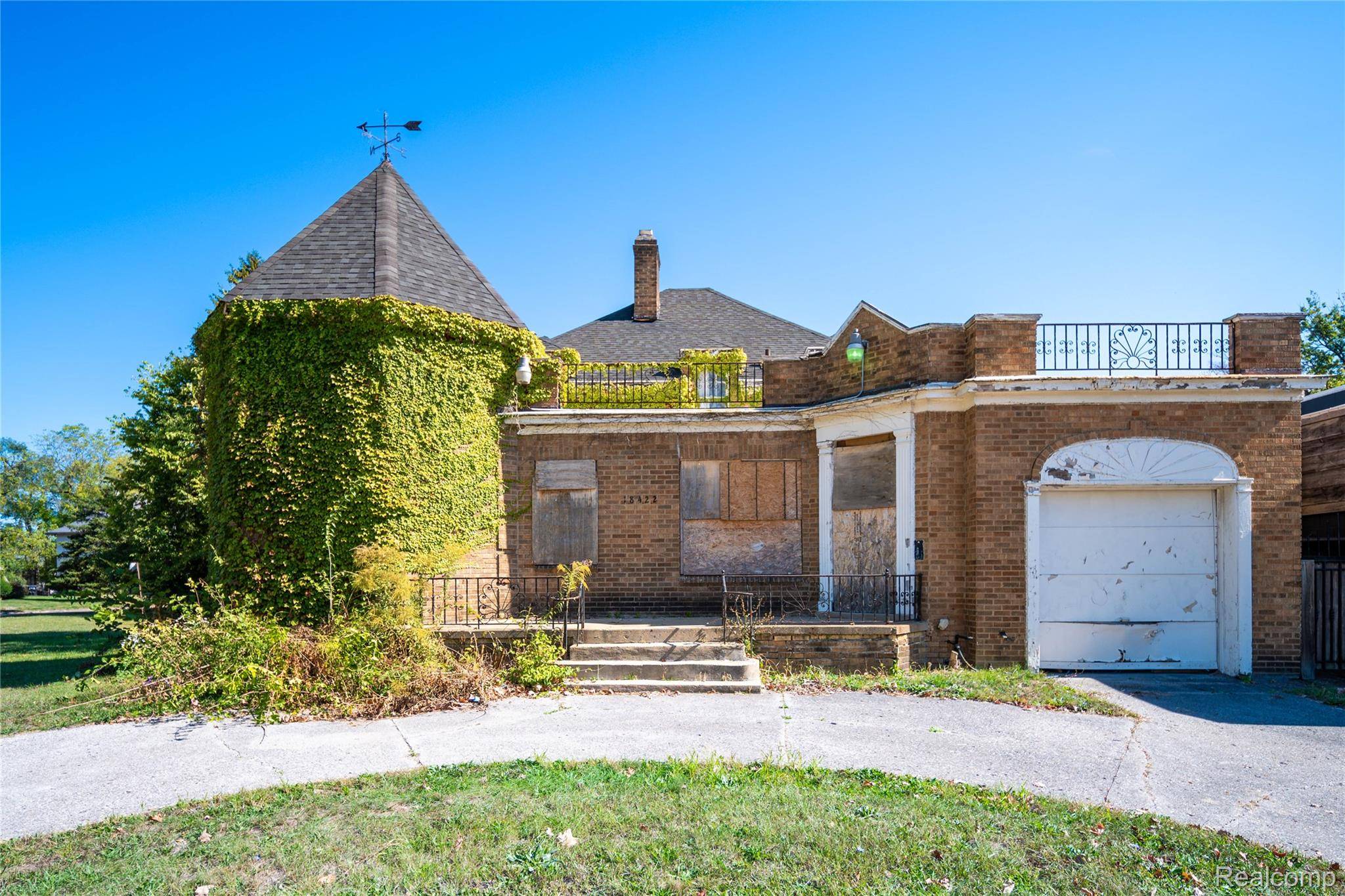 Detroit, MI 48203,18422 Woodward AVE