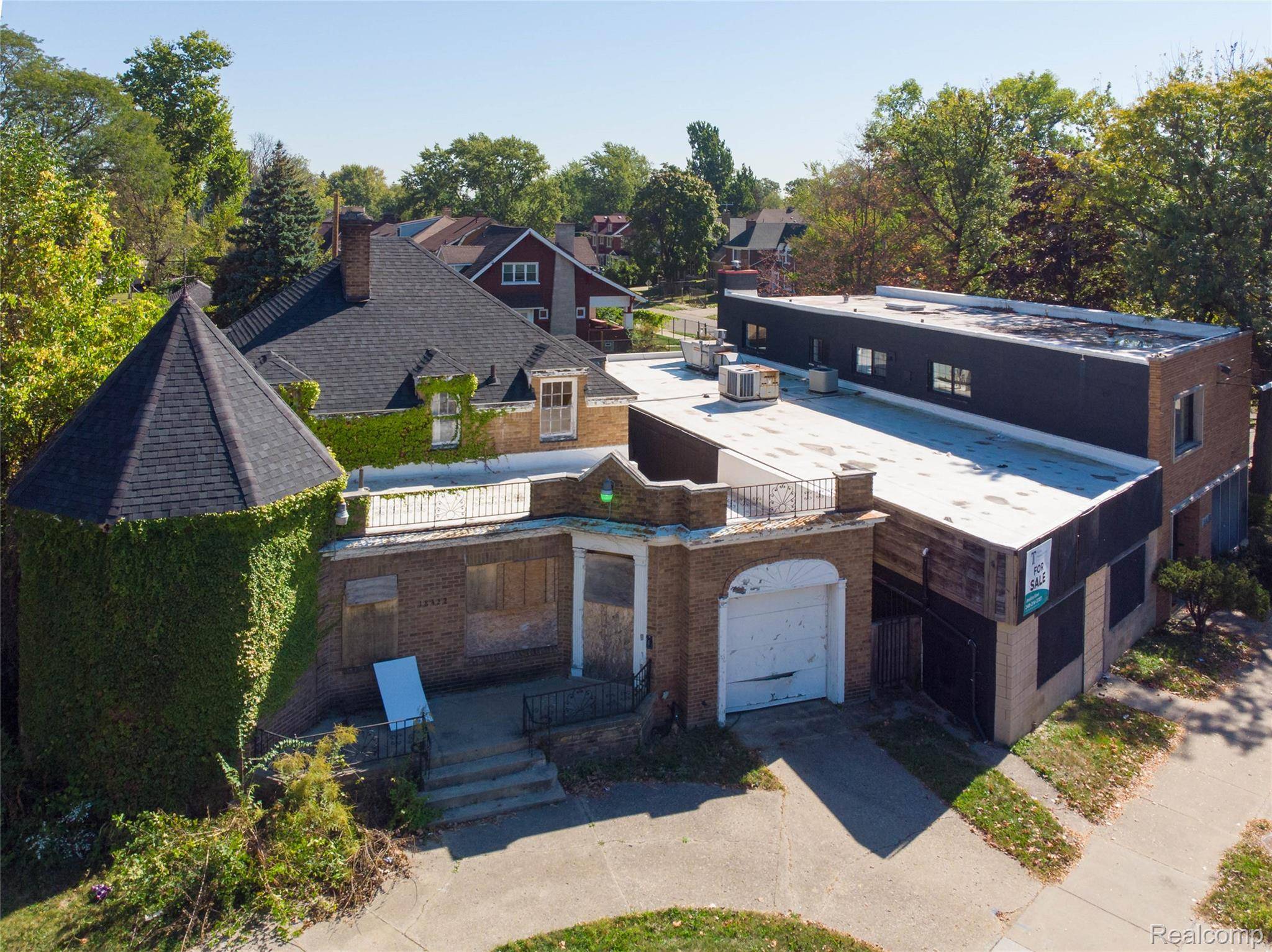 Detroit, MI 48203,18422 Woodward AVE