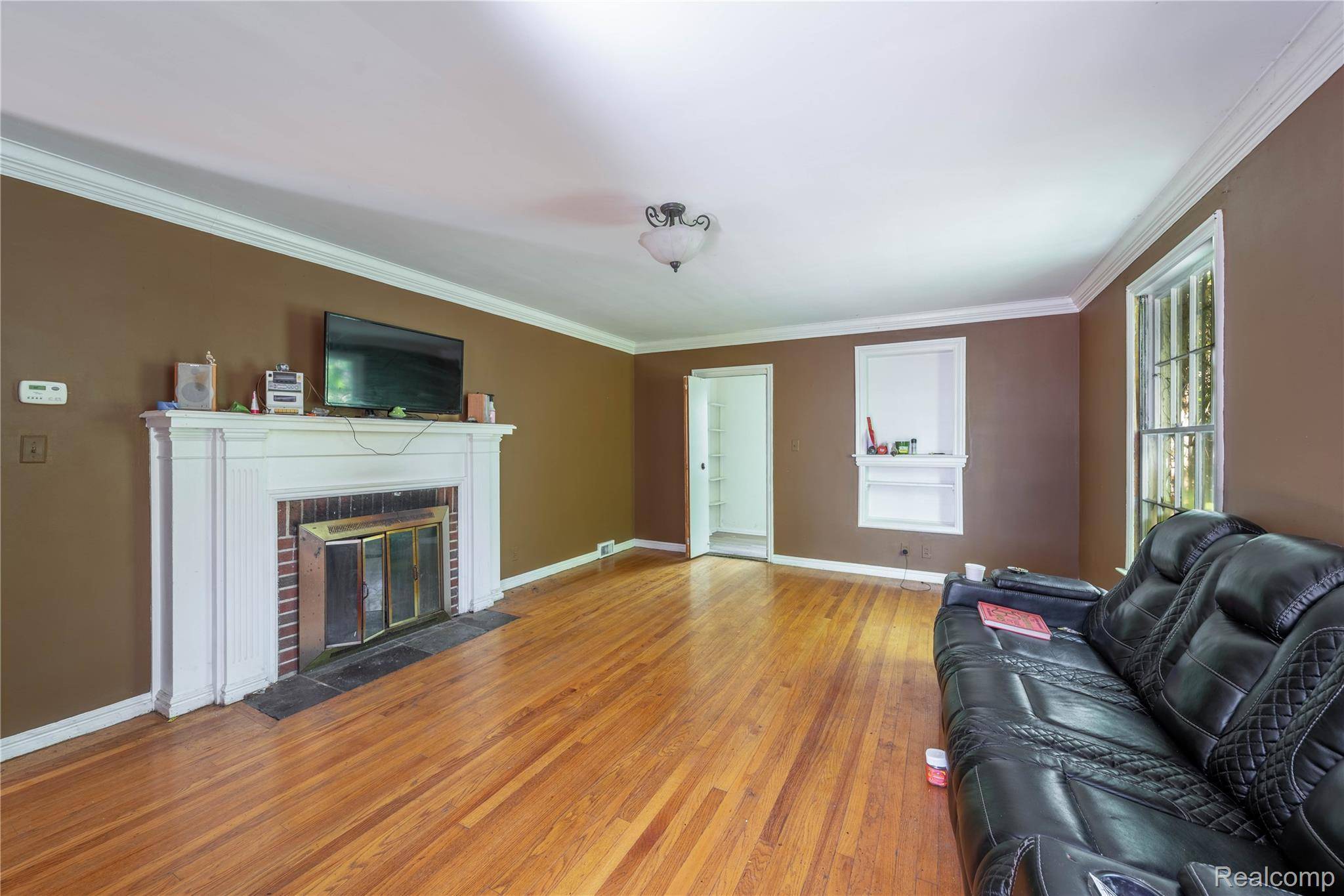 Detroit, MI 48203,18422 Woodward AVE